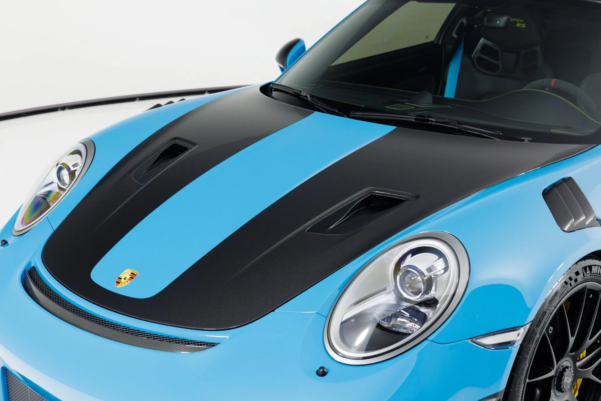 mph055_3848797798_Used_2018_Porsche_911_GT_2_RS_1783631648_ba782651c1