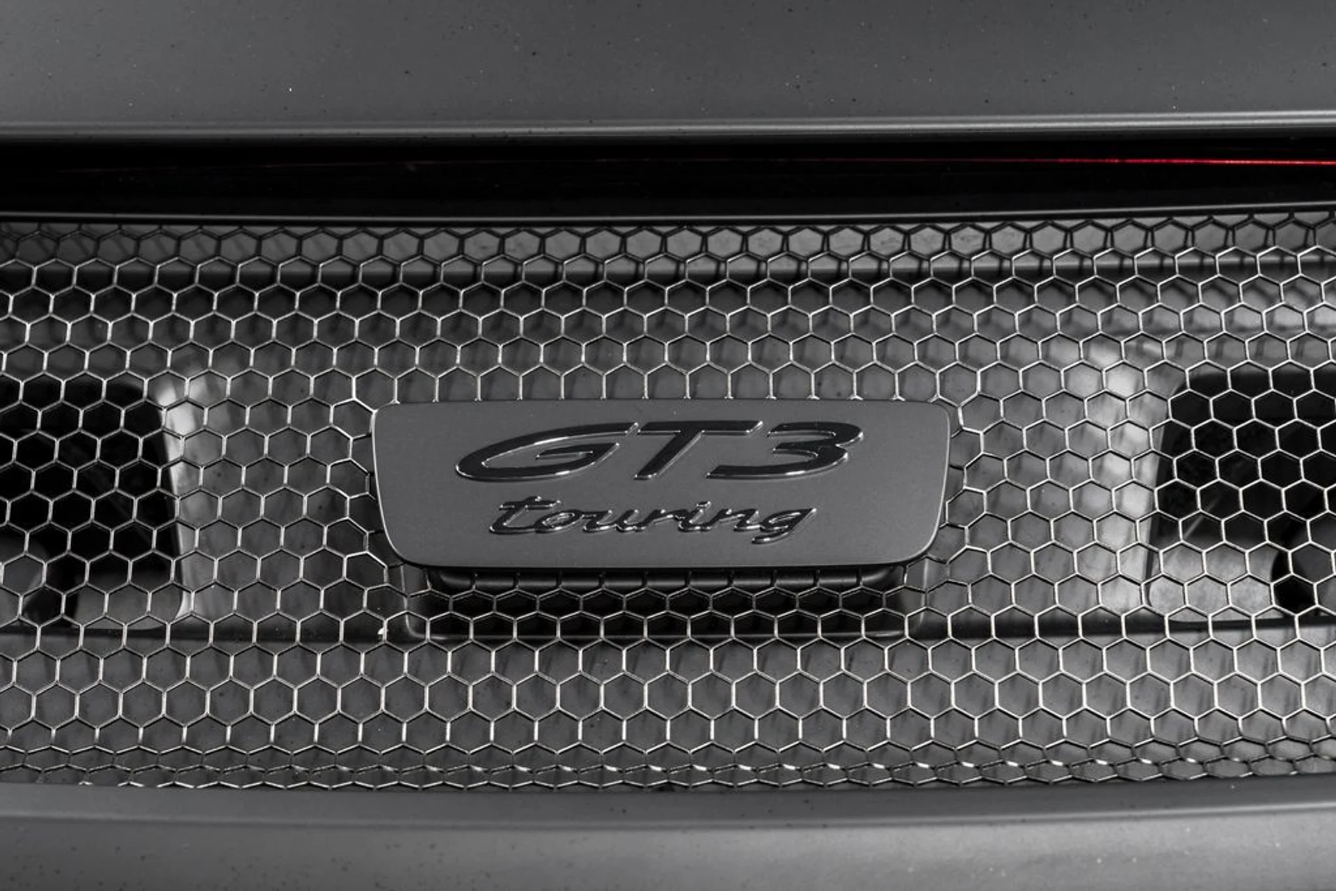 mph055_3851017782_635a6a440e4a6b368a93138148043ec8x_40af1718b7