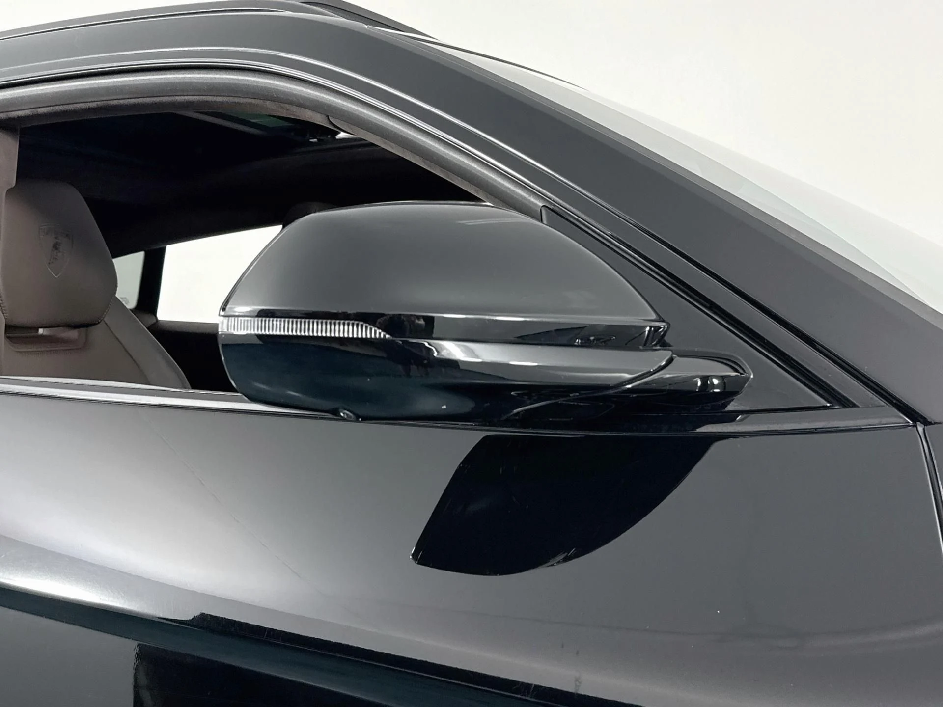 mph055_3887456484_Used_2022_Lamborghini_Urus_1786409423_13d9cc310b