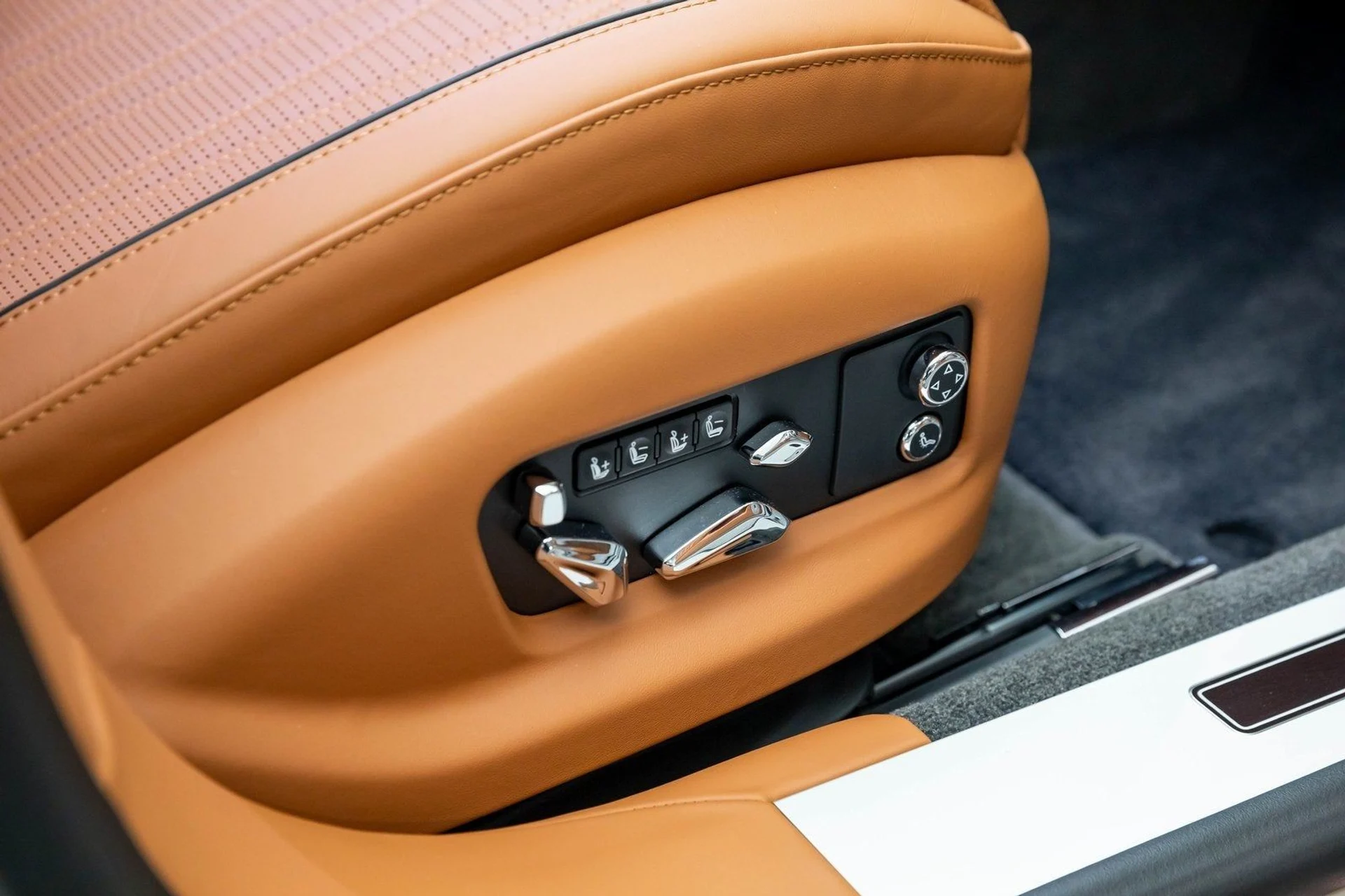 mph055_390459539_56_65be71ab24