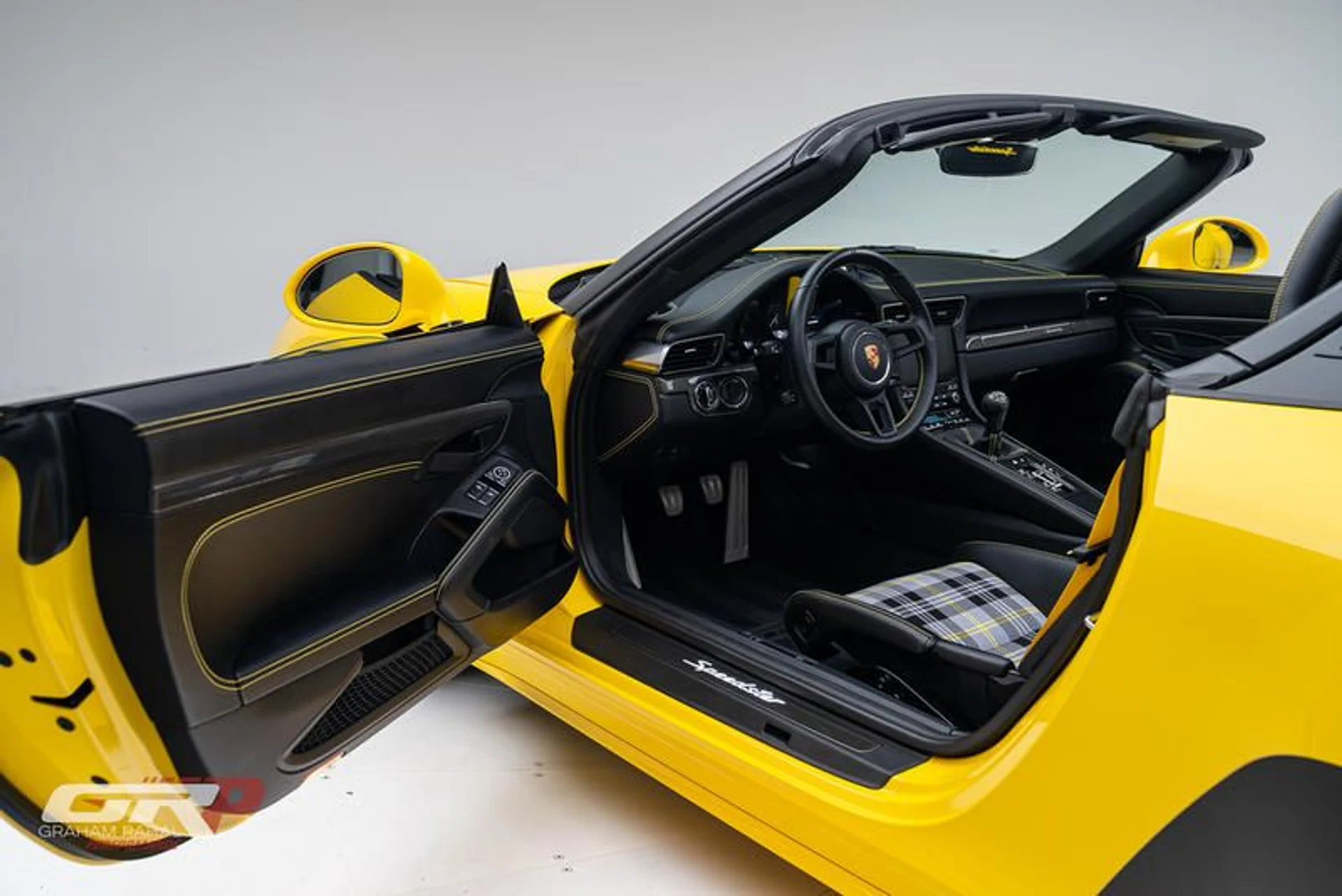 mph055_3907543829_F9690_FC_2_1_D55_45_B5_B5_BC_D7_C2114_AE_751_fed5b77722