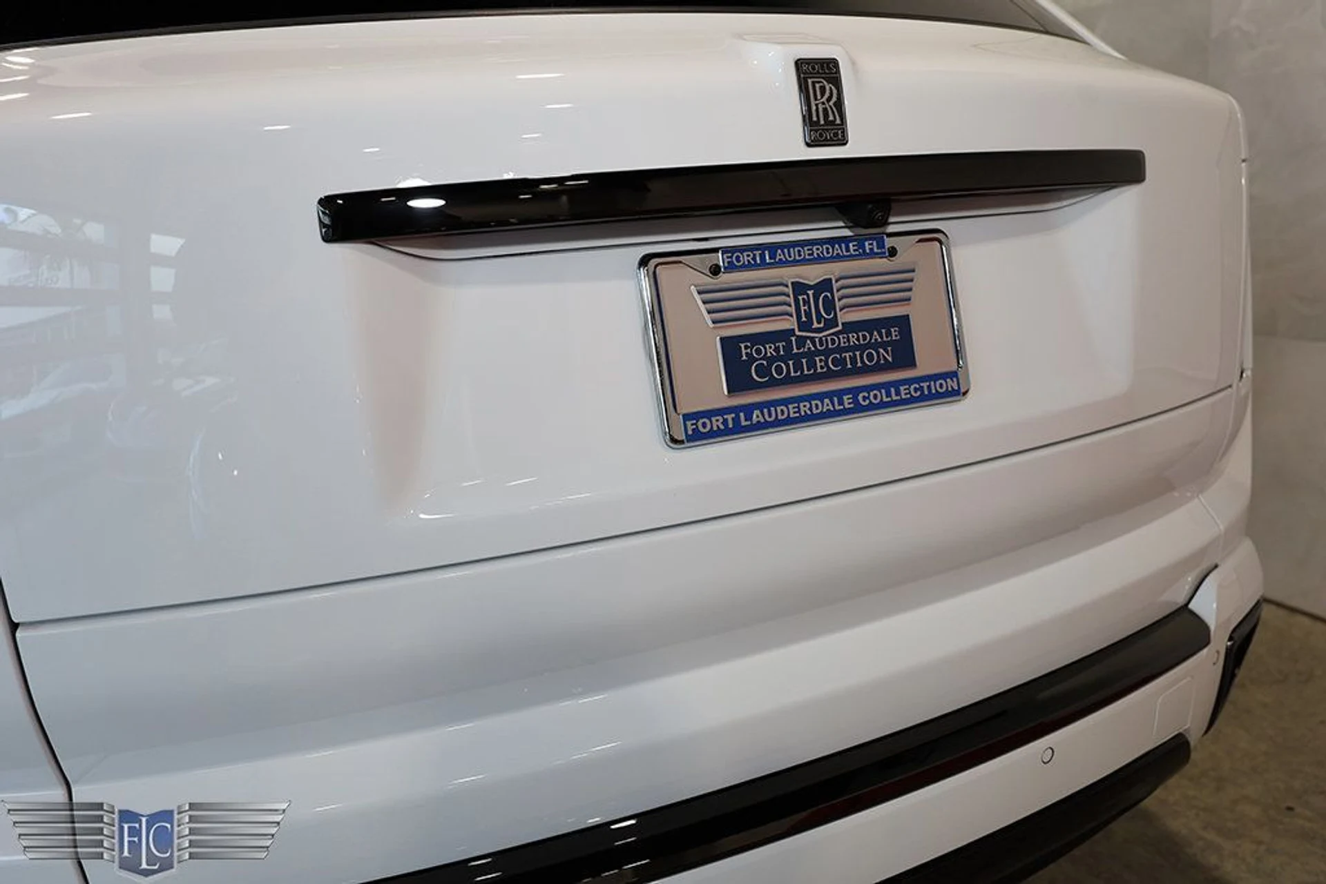 mph055_3919257248_used_2026_rolls_royce_cullinan_blackbadgesportutility_9689_23031080_56_1024_fcbe965354