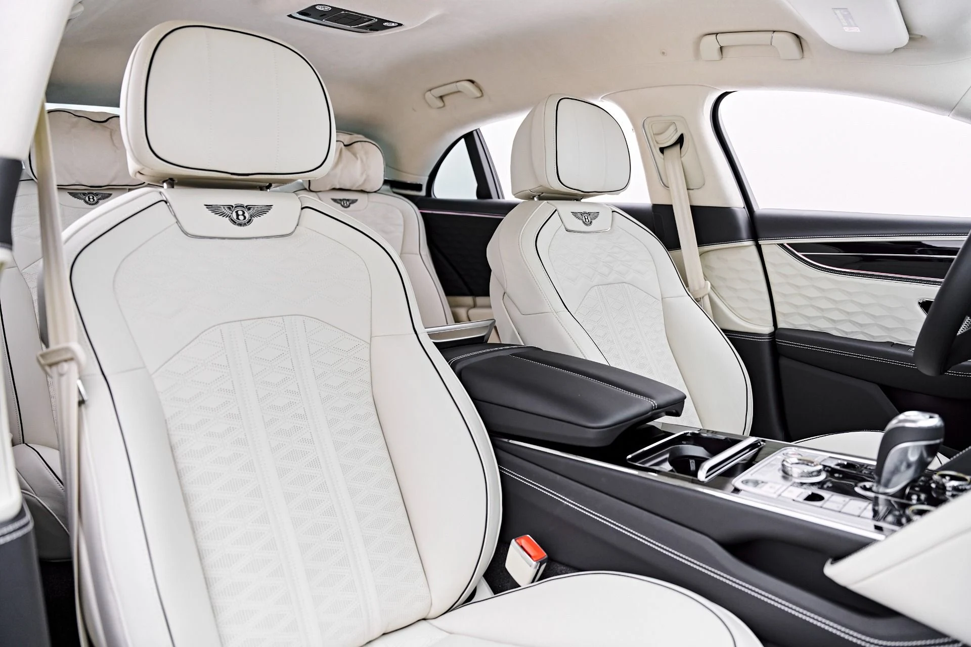 mph055_3934214704_Used_2025_Bentley_Flying_Spur_Speed_1786412256_5bb39e6a5d