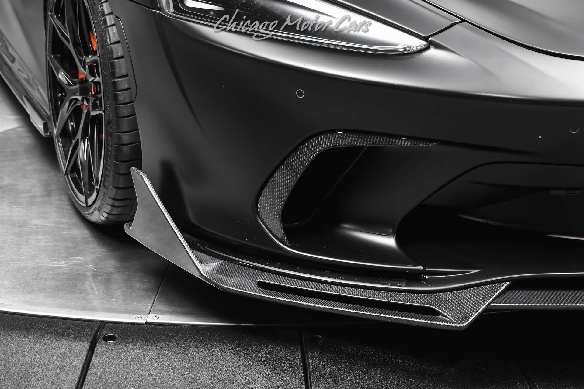 mph055_3981224410_10371_p56_l_8a11f81e58