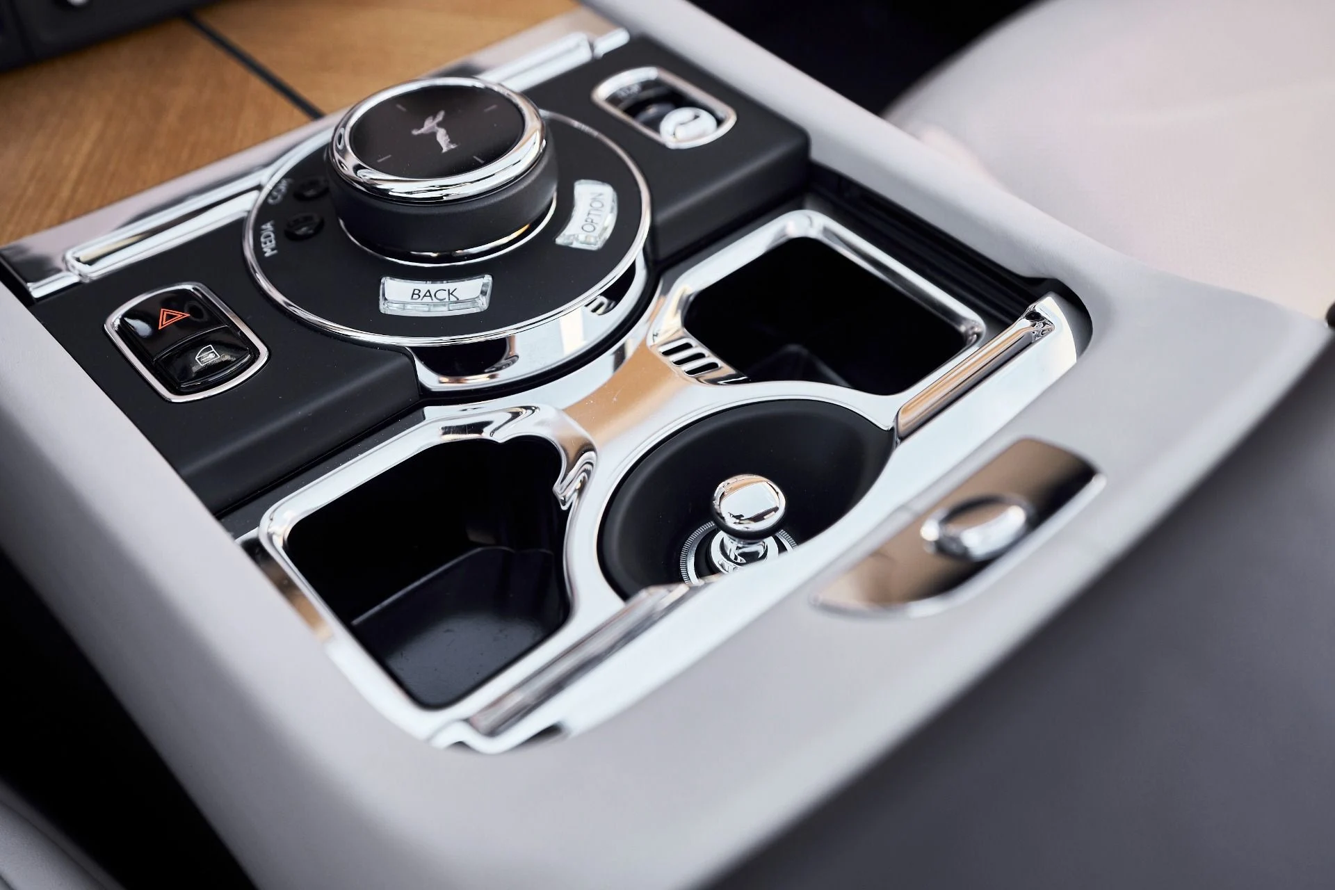 mph055_3984308609_Used_2020_Rolls_Royce_Dawn_Base_1762645860_d2376fb671