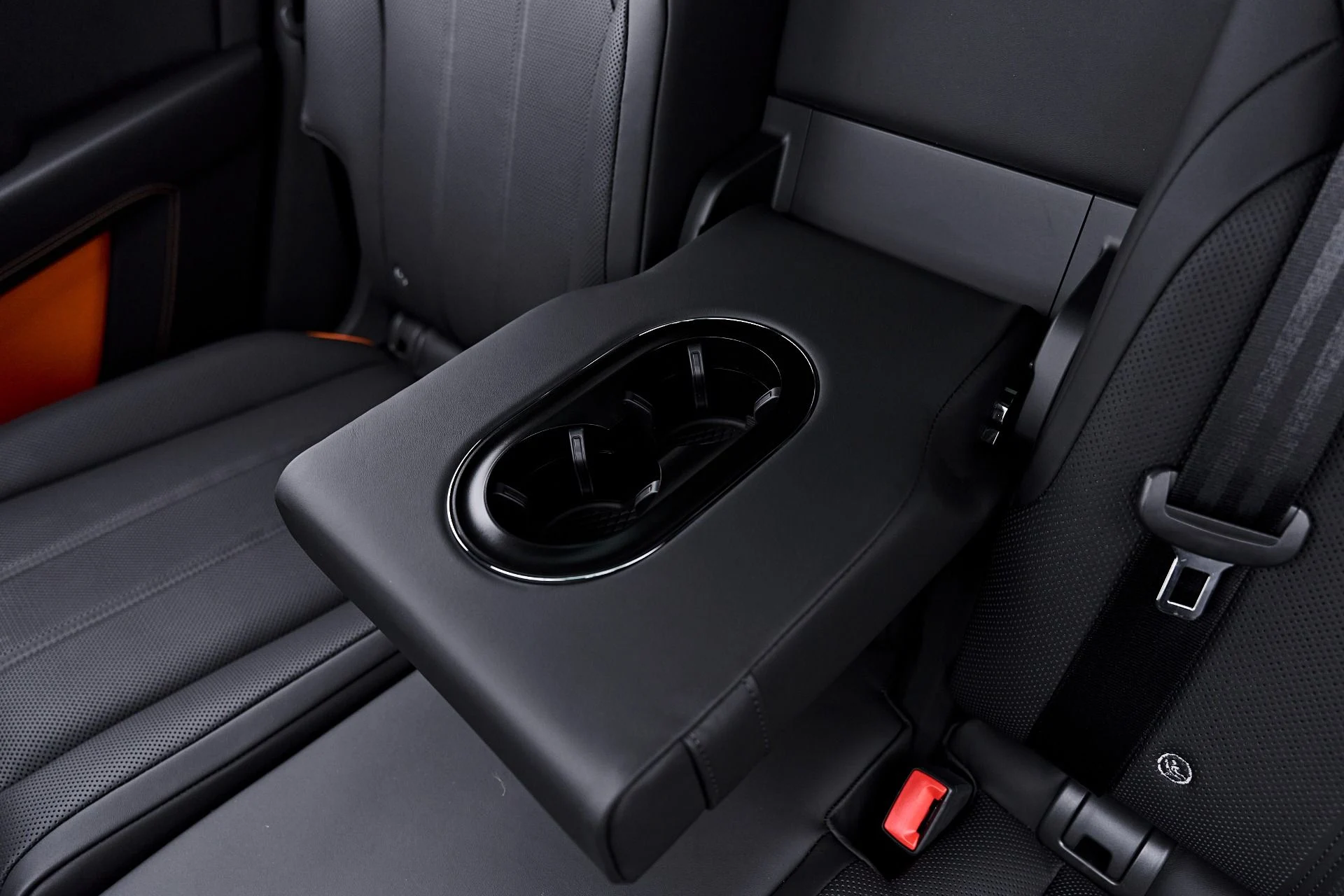 mph055_4001068780_Used_2025_Bentley_Bentayga_S_Black_Edition_1790644367_c1dff5fda6