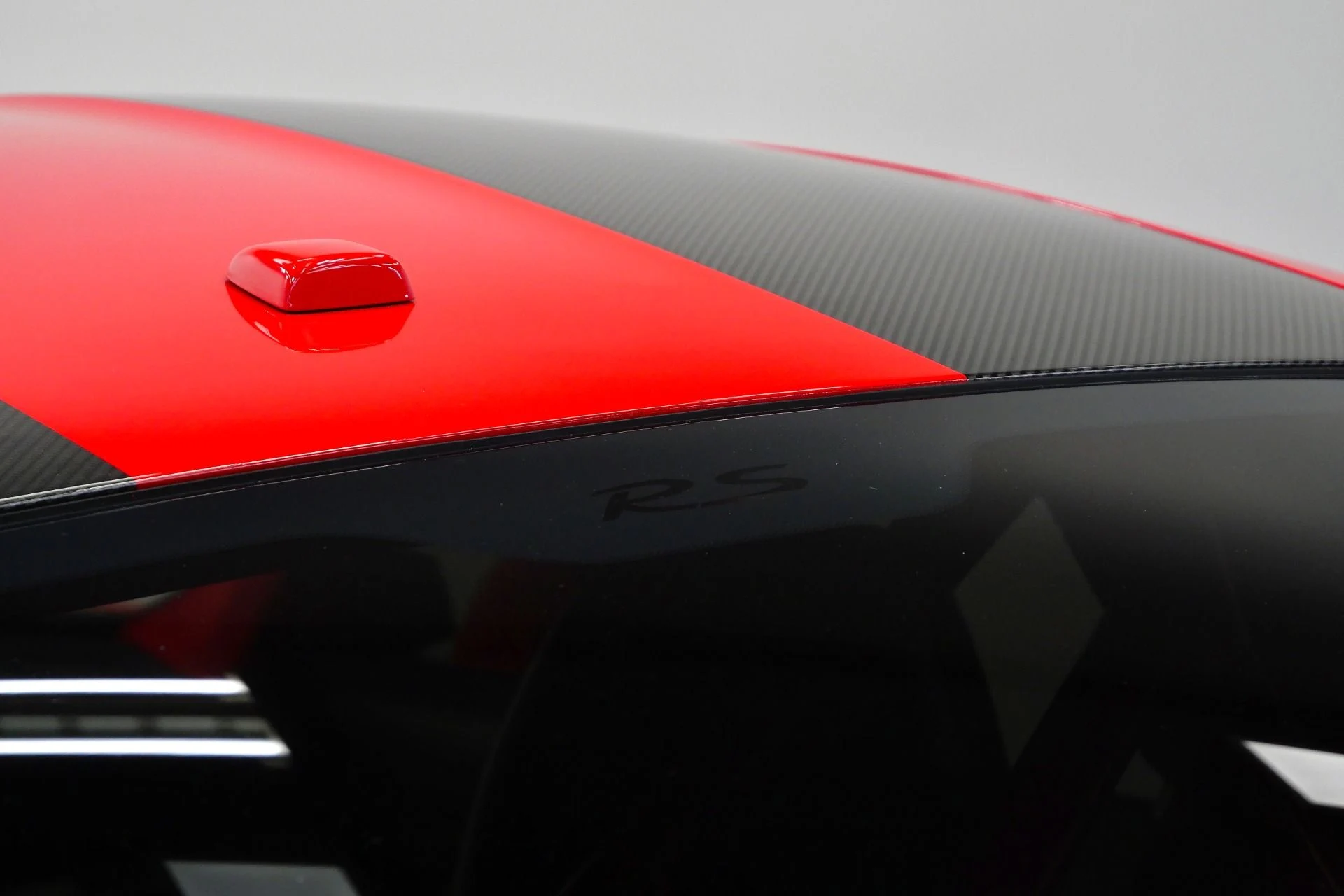 mph055_4016940177_Used_2018_Porsche_911_GT_2_RS_Weissach_Package_Front_Axle_Lift_1770139767_b0f6fd411e