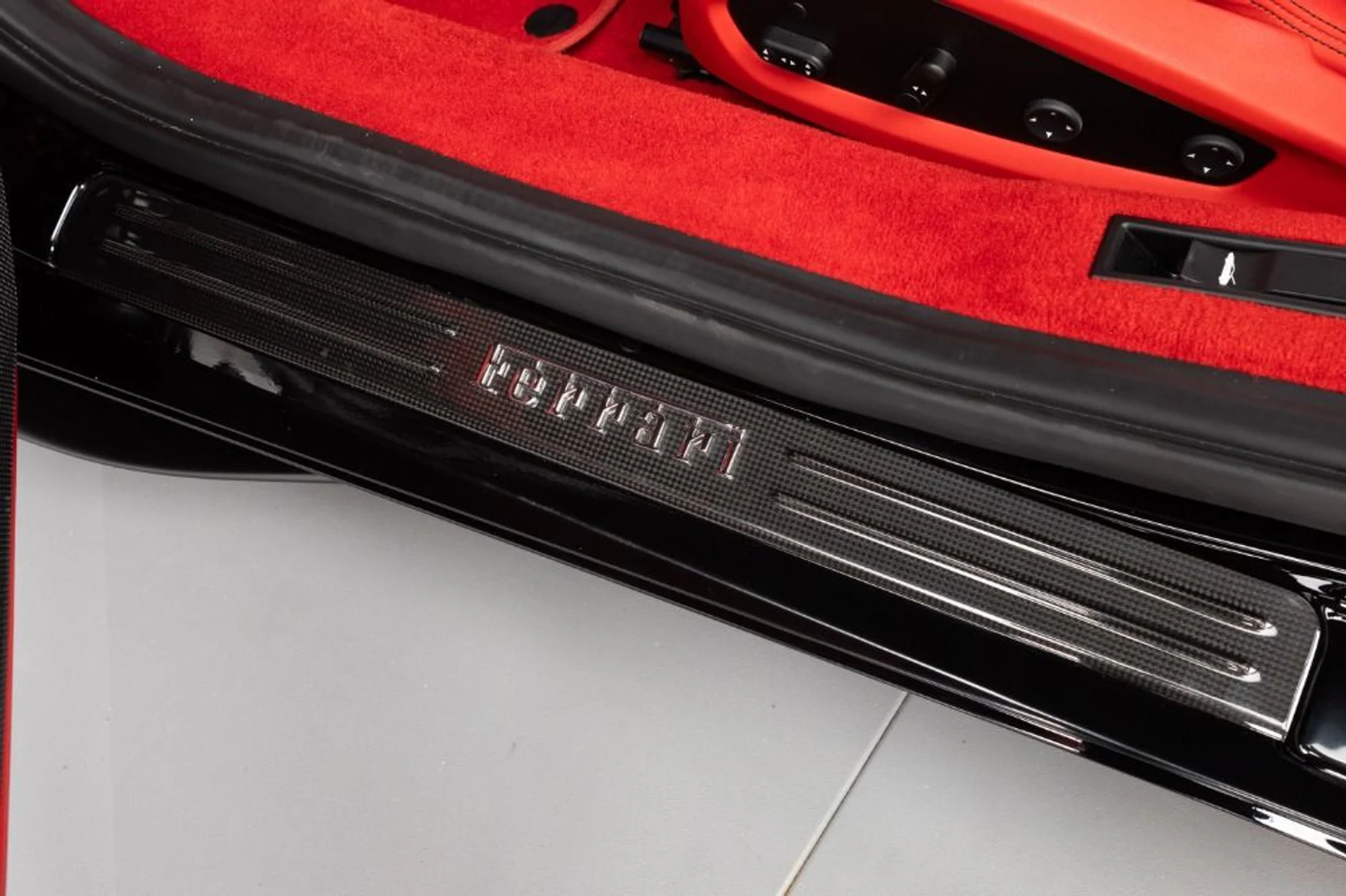 mph055_4018892097_Used_2021_Ferrari_F8_Spider_31f5a0b963