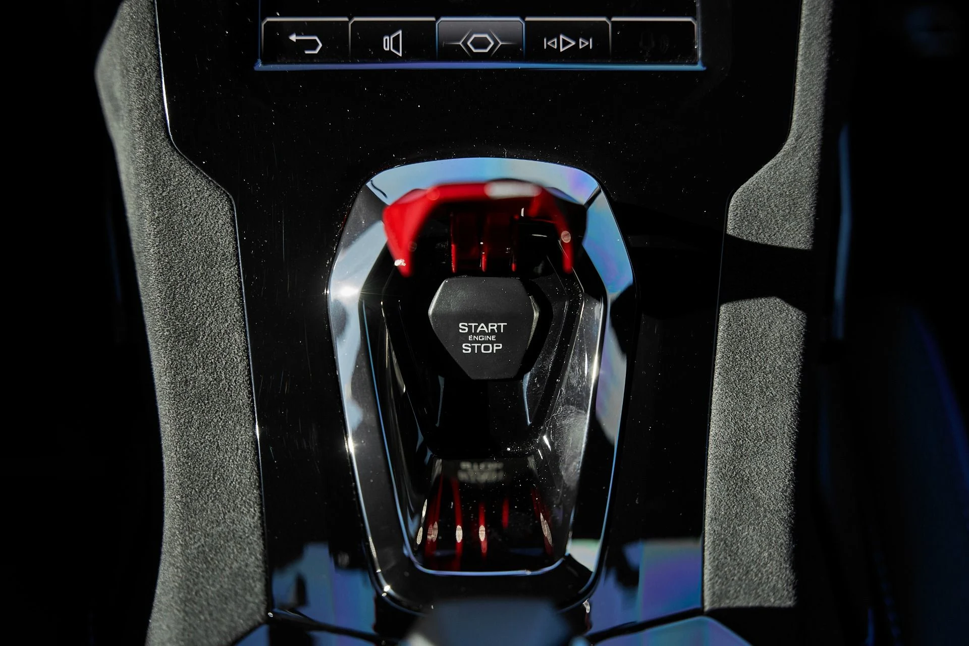 mph055_4053925346_Used_2023_Lamborghini_Huracan_Tecnica_Base_1766024665_eae7fd1e1a