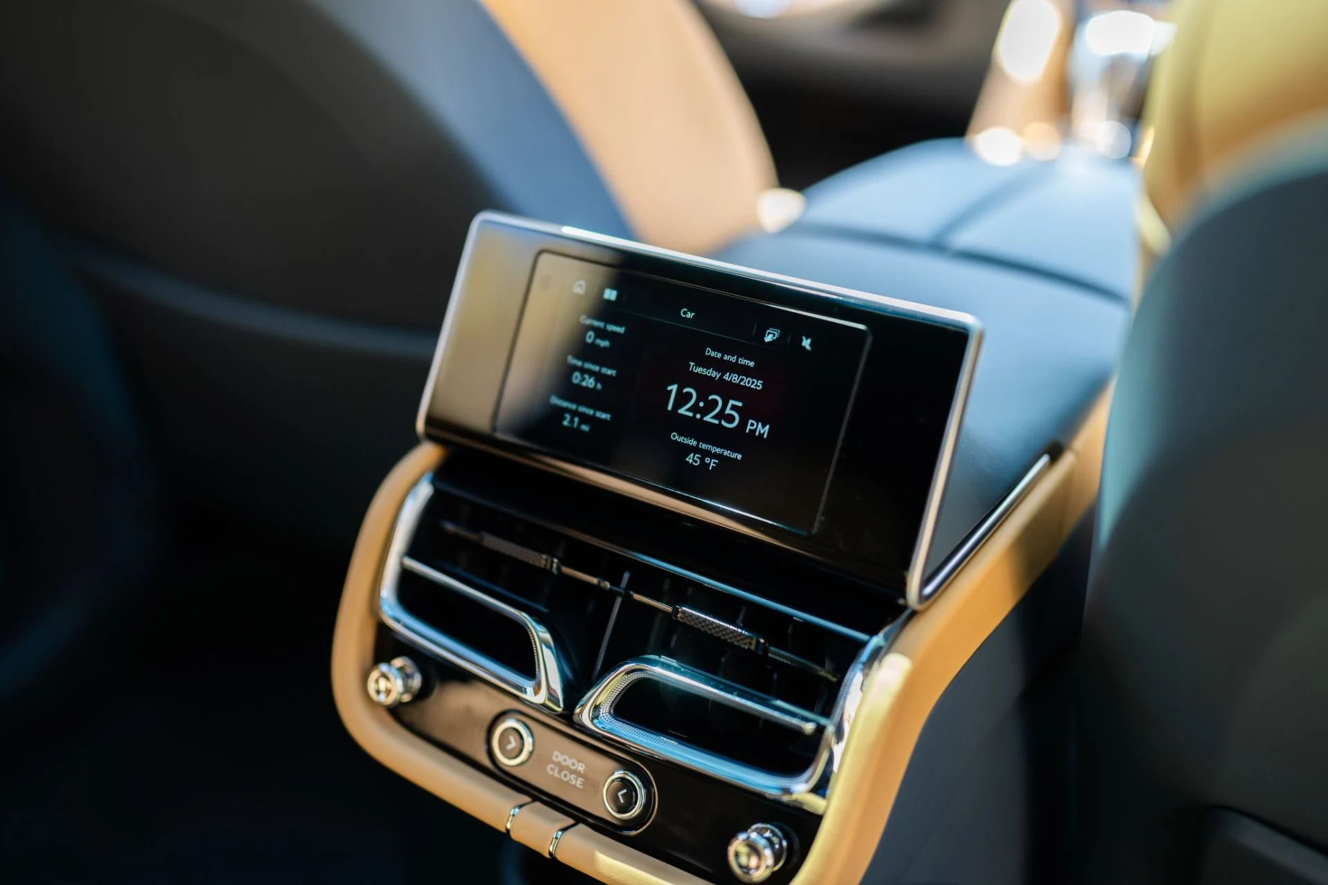 mph055_4150406930_Used_2025_Bentley_Bentayga_EWB_Azure_V8_1761149481_10828030d3