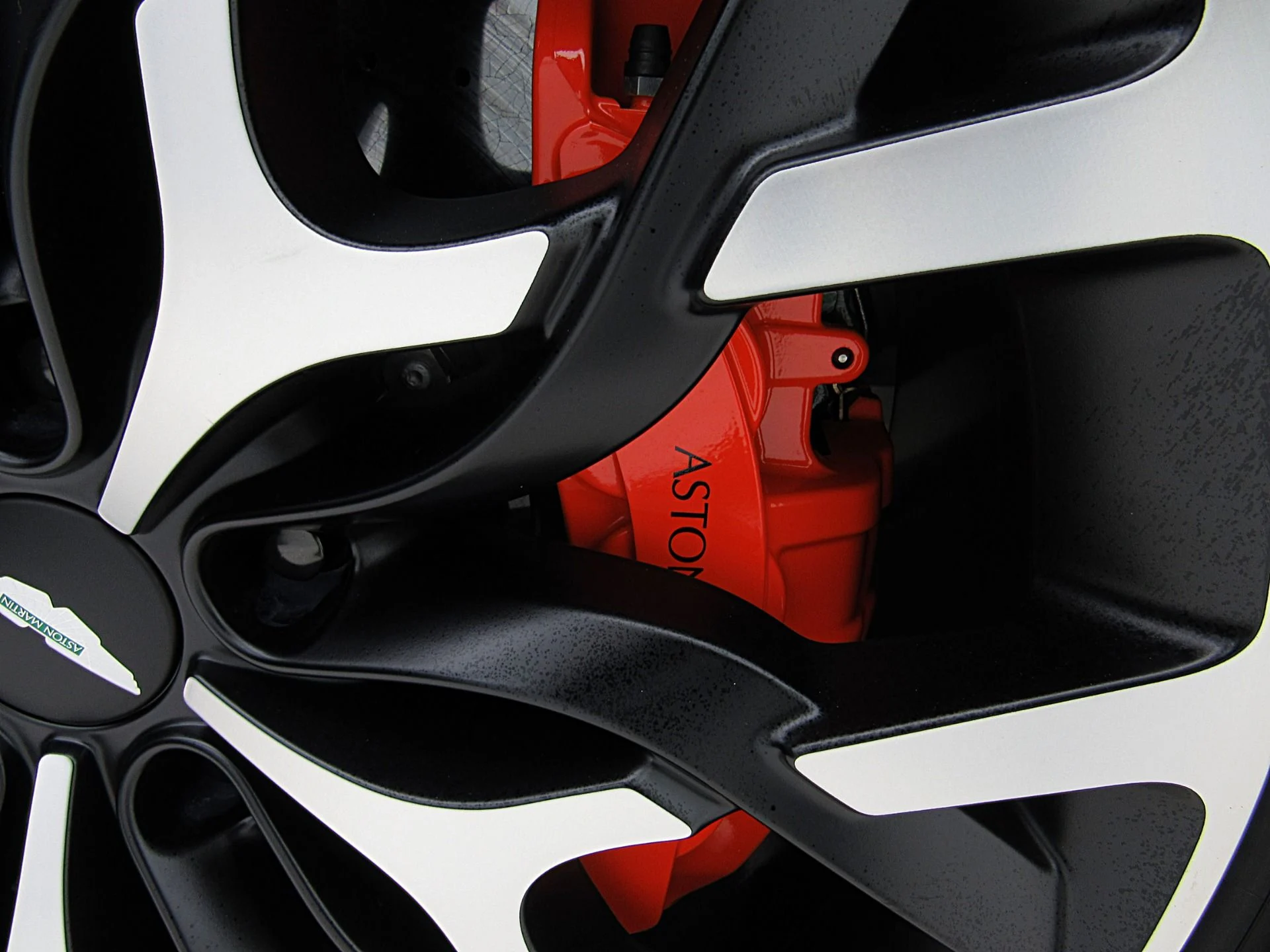 mph055_4158637357_Used_2023_Aston_Martin_DBX_707_5c662fb117