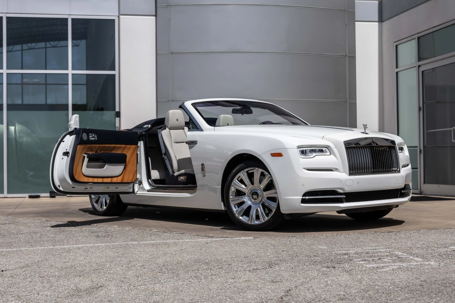 mph055_4159073249_Hi_Tech_Luxury_Imports_LLC_SCA_666_D50_HU_107224_image_55_0fdc861fbb