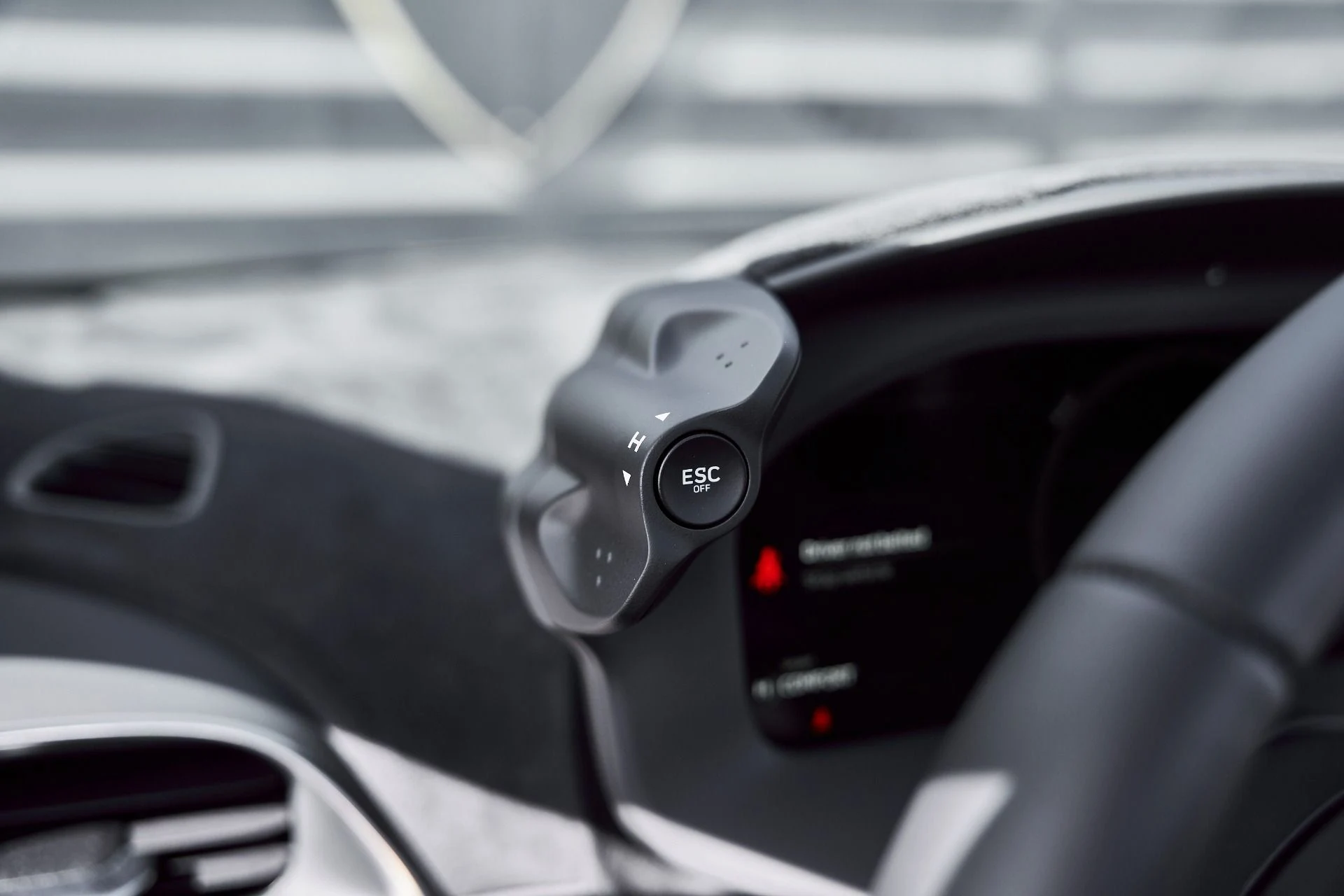 mph055_4201263157_Used_2025_Mc_Laren_Artura_Performance_1772246940_d964915dbc