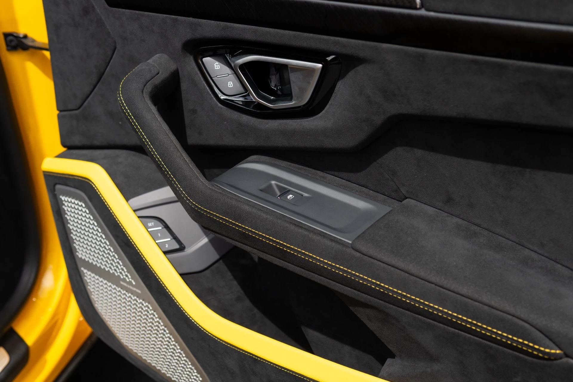 mph055_4224206209_Used_2024_Lamborghini_Urus_Performante_1773952172_2e1f120351