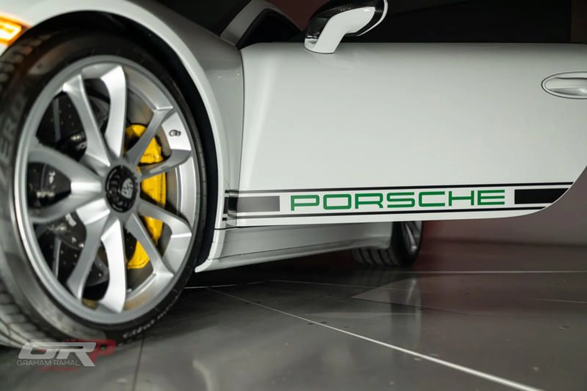 mph055_4253134123_1_E2_A0_D8_A_A12_C_461_A_98_A2_854_EDCB_17_D7_F_895022a7ae