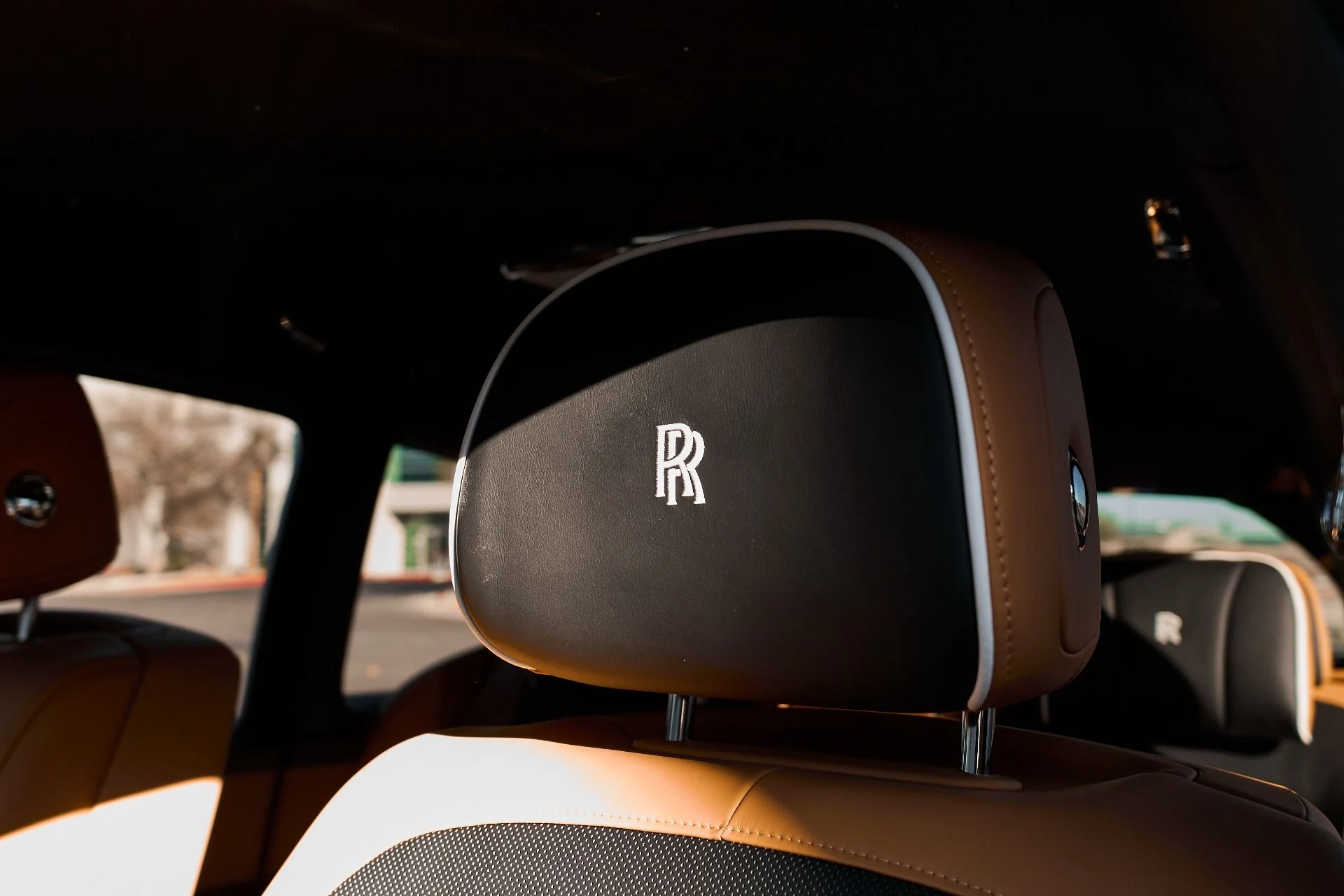 mph055_4254849896_Used_2025_Rolls_Royce_Cullinan_Base_1766020448_296e8085e1