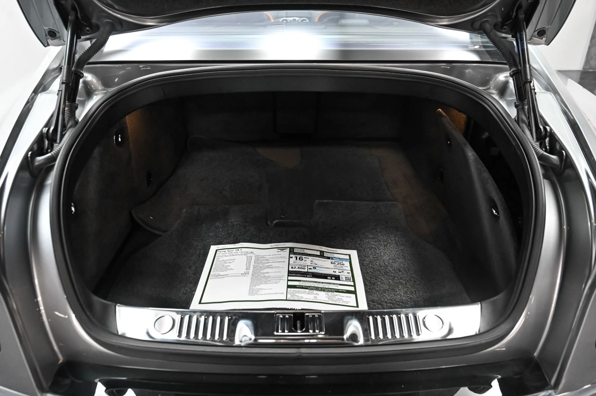 mph055_4281158313_Used_2018_Bentley_Flying_Spur_V8_S_1754506017_7b86831006