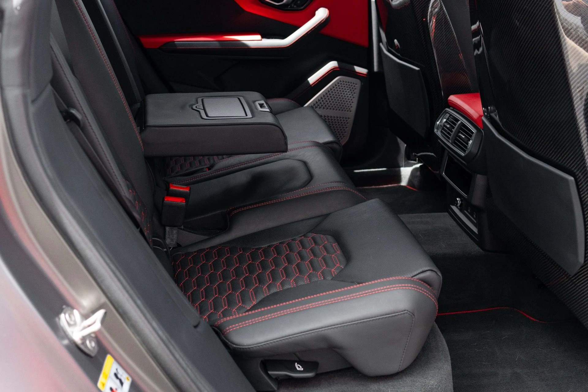 mph055_4290830754_Used_2022_Lamborghini_Urus_1773951326_0cfed2901a