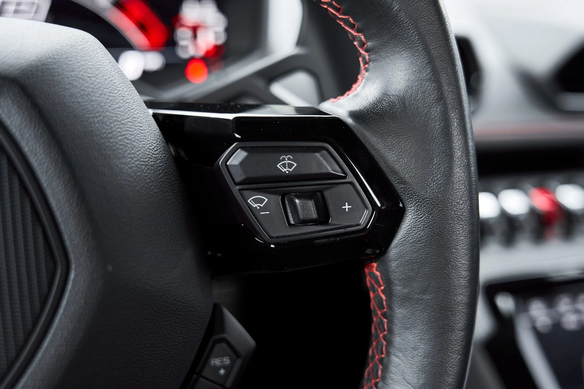 mph055_440325745_Used_2023_Lamborghini_Huracan_Tecnica_Base_1766269094_7af3aeb9be