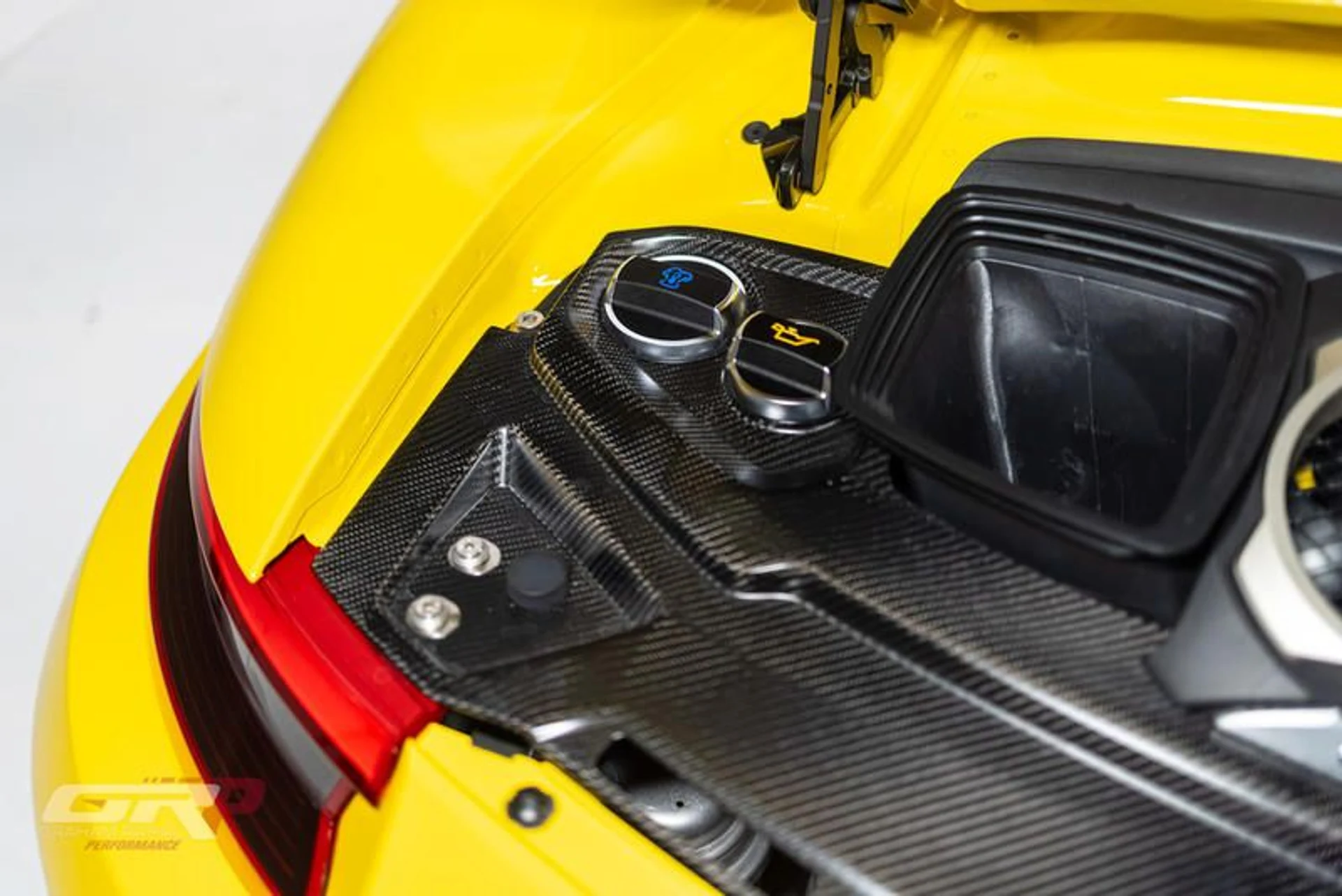 mph055_445168155_C76142_FF_7536_430_C_B913_8_EB_494_C6436_D_51576f6614