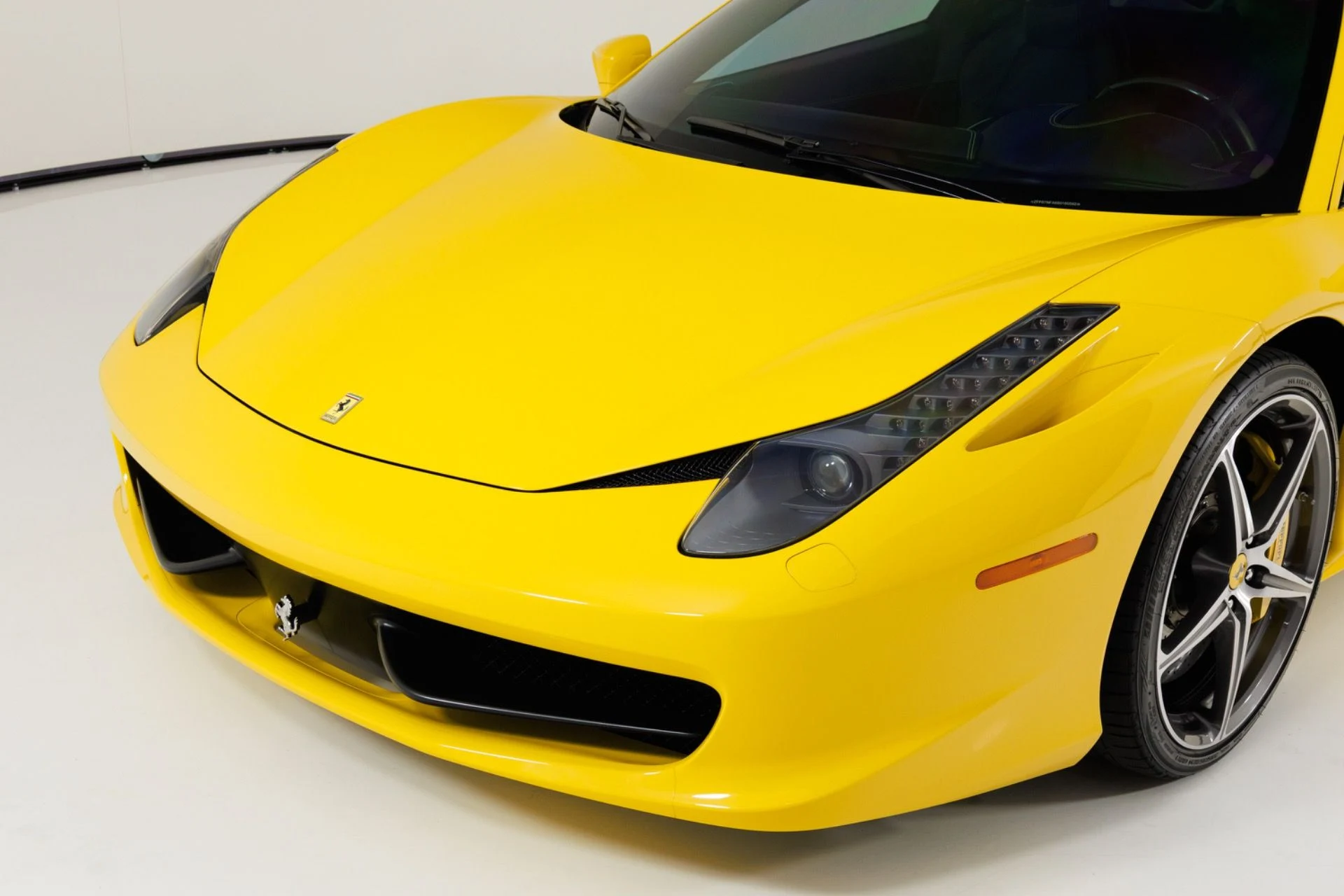 mph055_470368015_Used_2011_Ferrari_458_Italia_1779137279_81cdae55ca