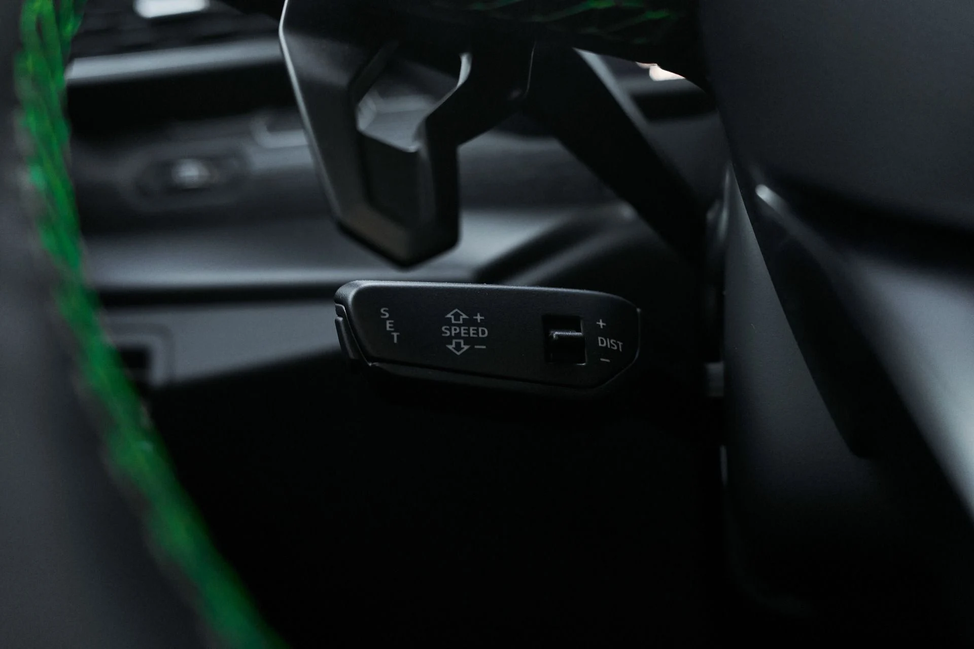 mph055_492324903_Used_2021_Lamborghini_Urus_1765854550_f9ee549841