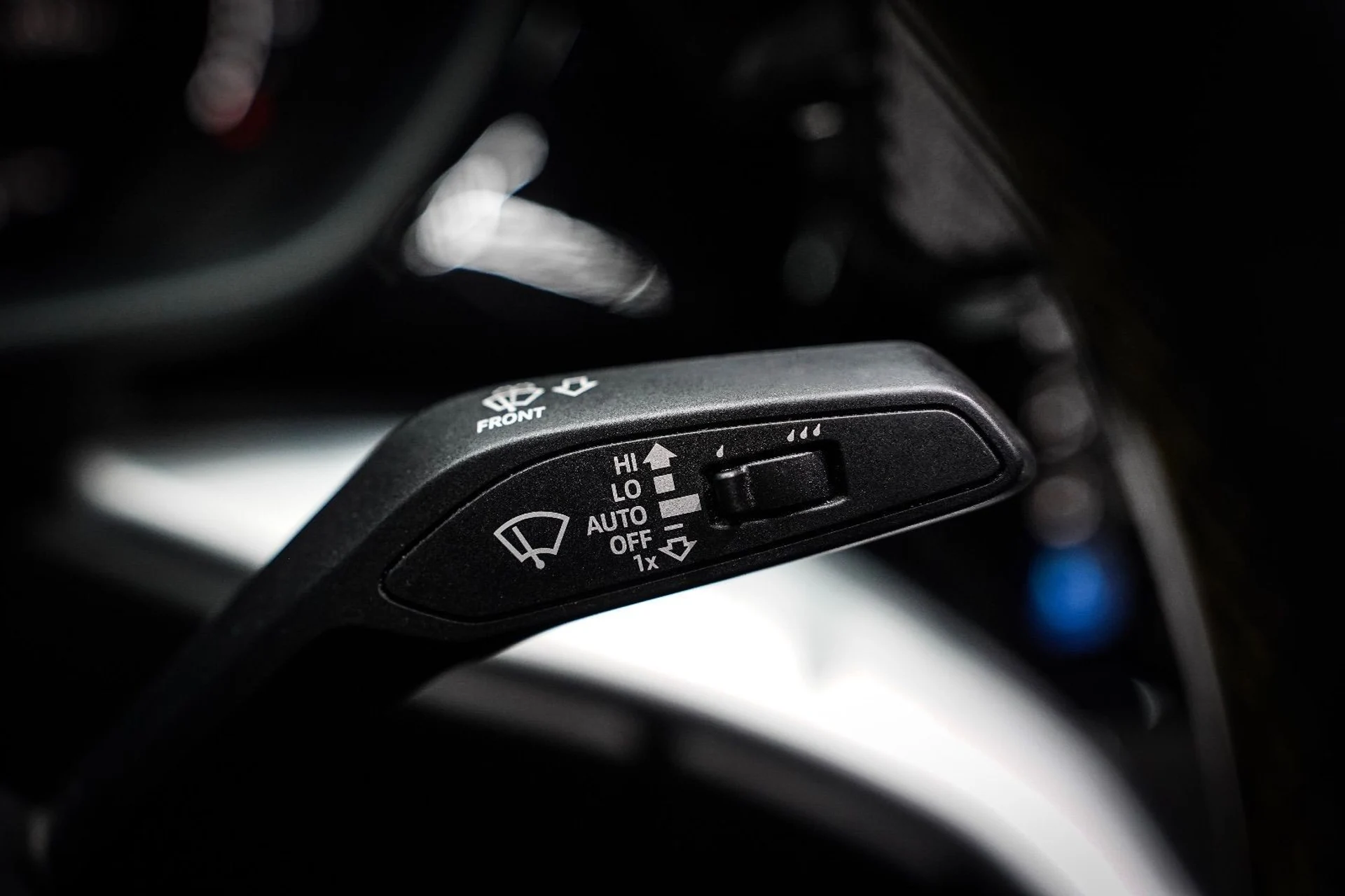 mph055_501124099_37414663_01489_2020_lamborghini_urus_032_026ec7d933