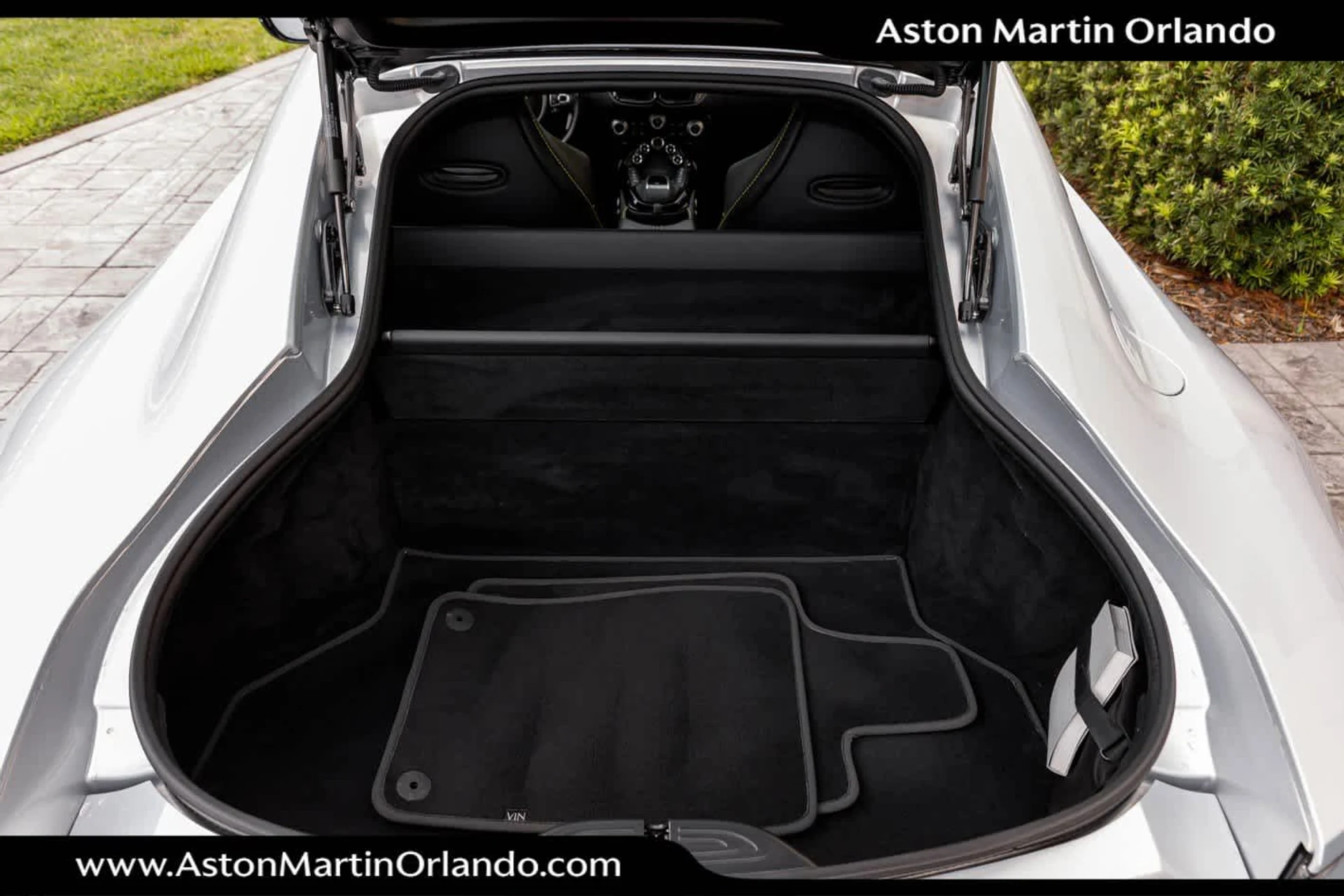 mph055_513868304_56_2f658f90ab