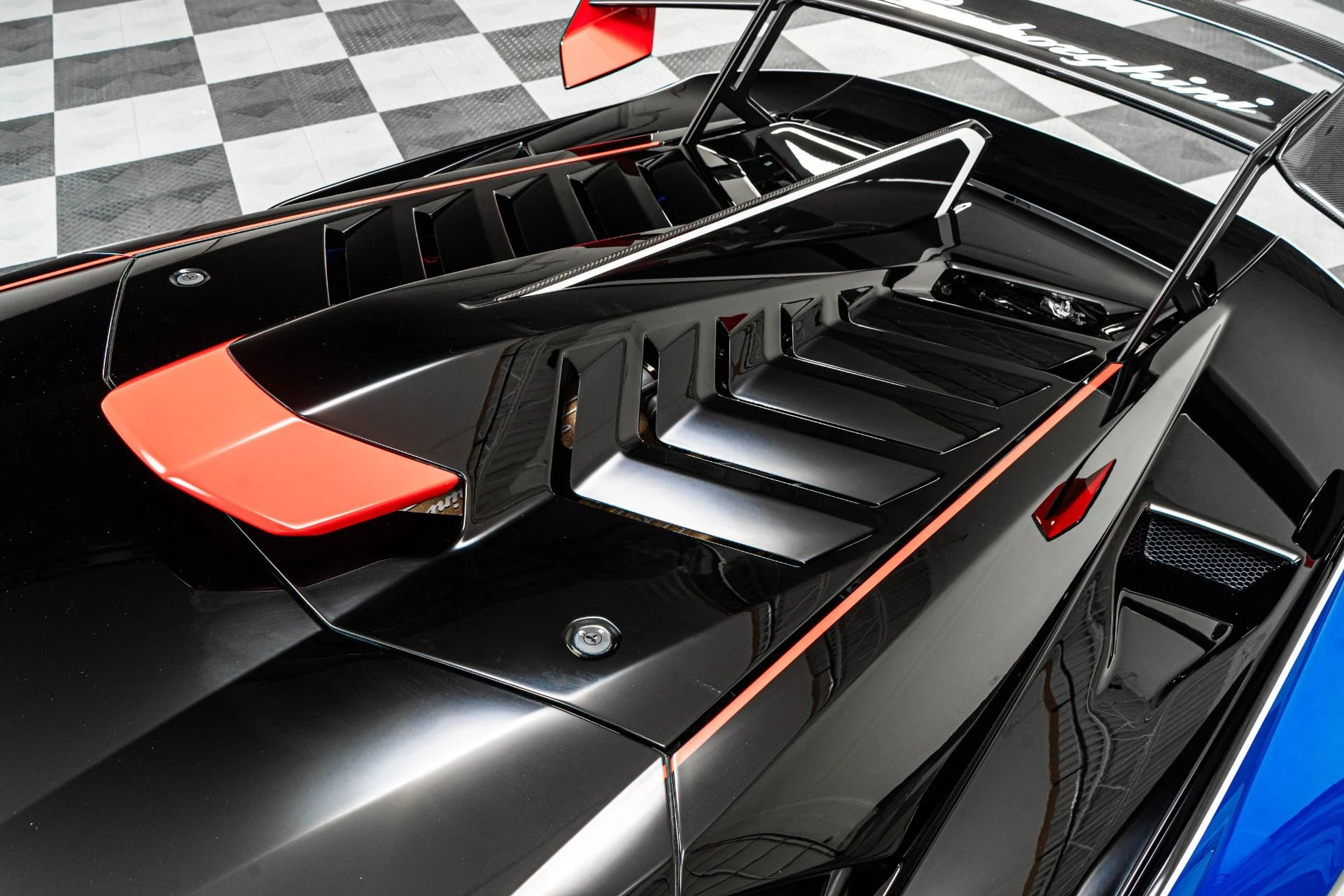 mph055_523506186_Used_2024_Lamborghini_Huracan_STJ_1757002928_6ca108e0fd