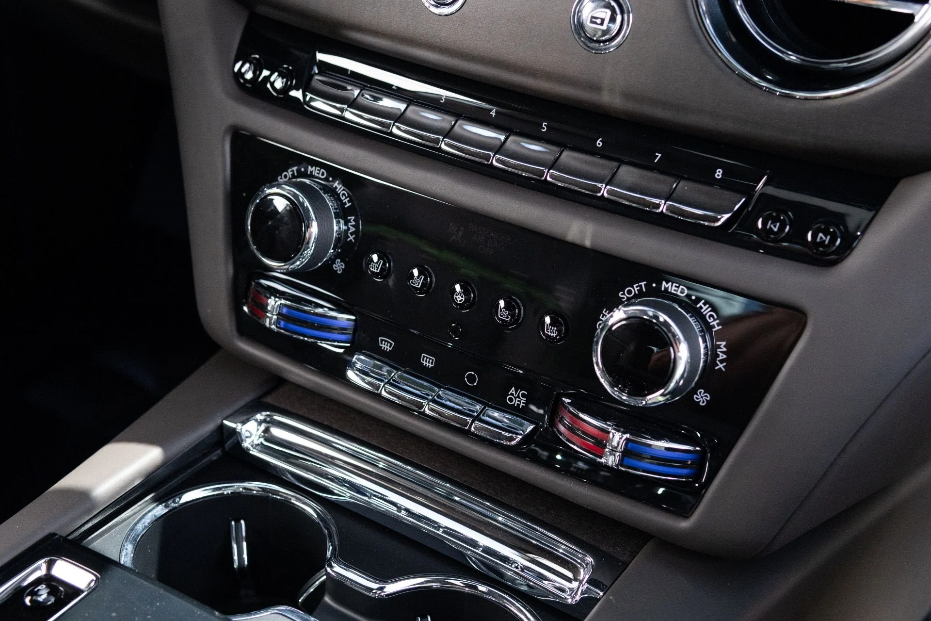 mph055_523637004_Used_2024_Rolls_Royce_Spectre_1775023108_812ea7131b