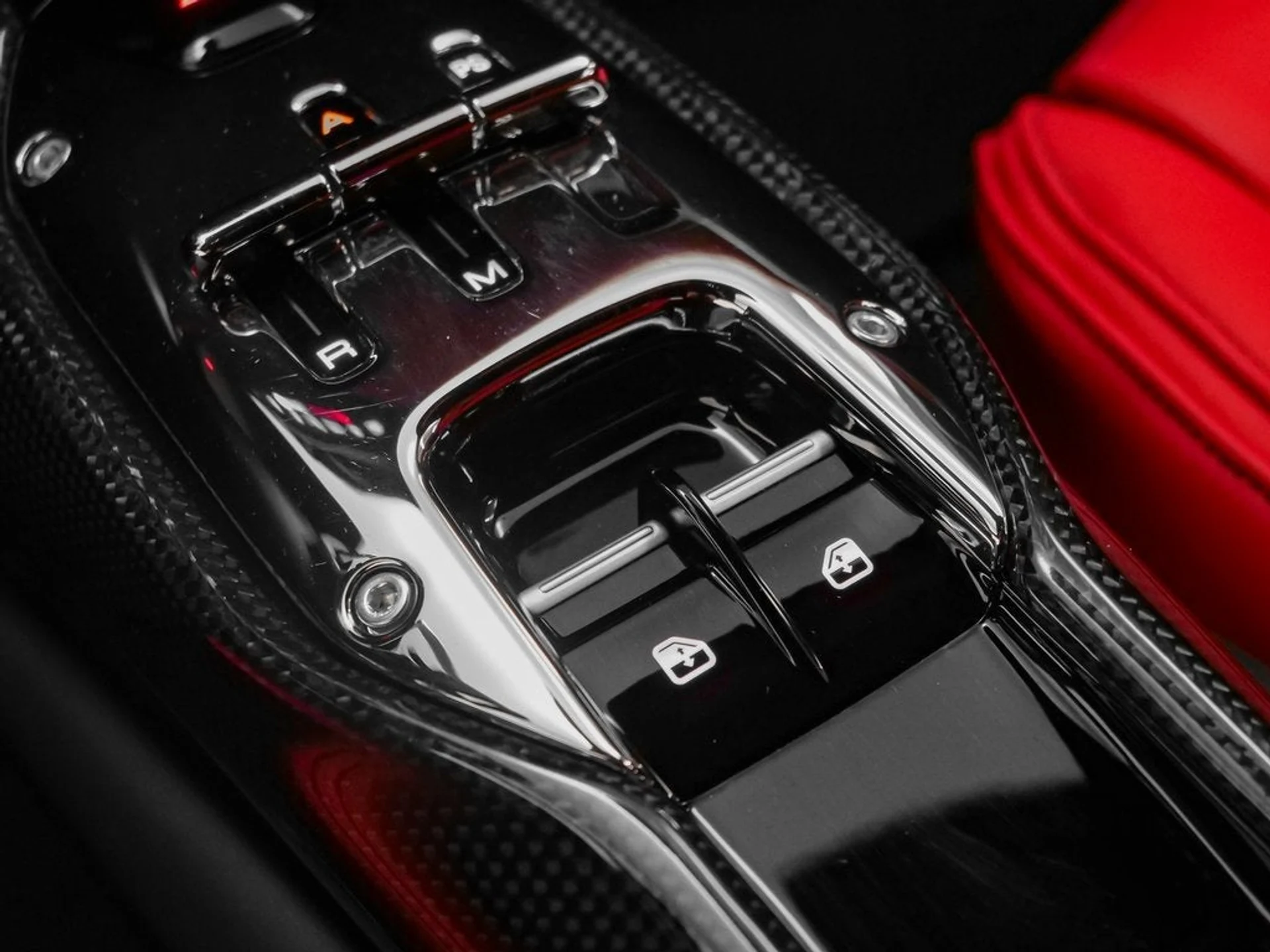 mph055_571579994_56_011af755bd