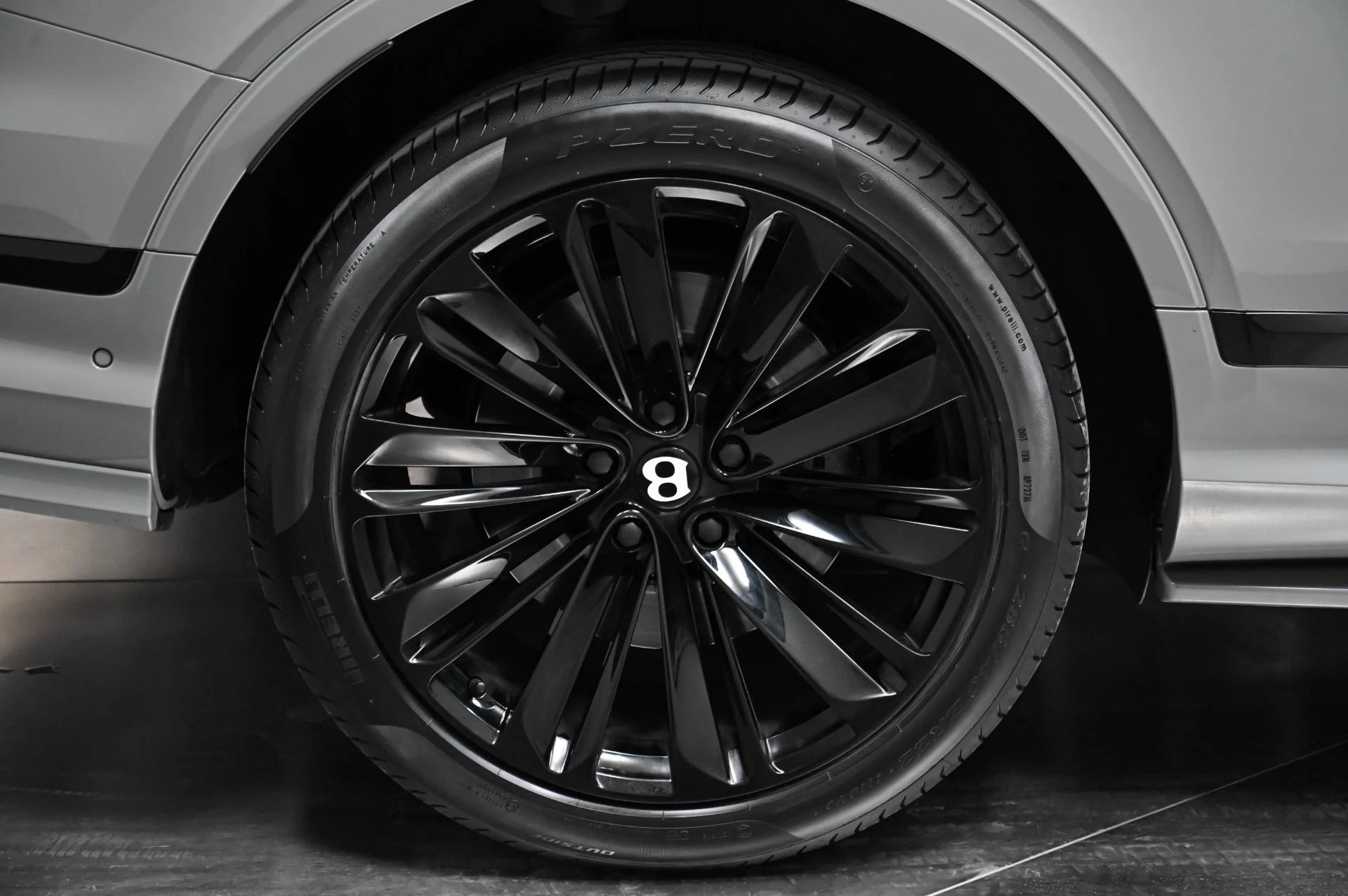 mph055_613835413_Used_2022_Bentley_Bentayga_Speed_1758039444_af56c5f320