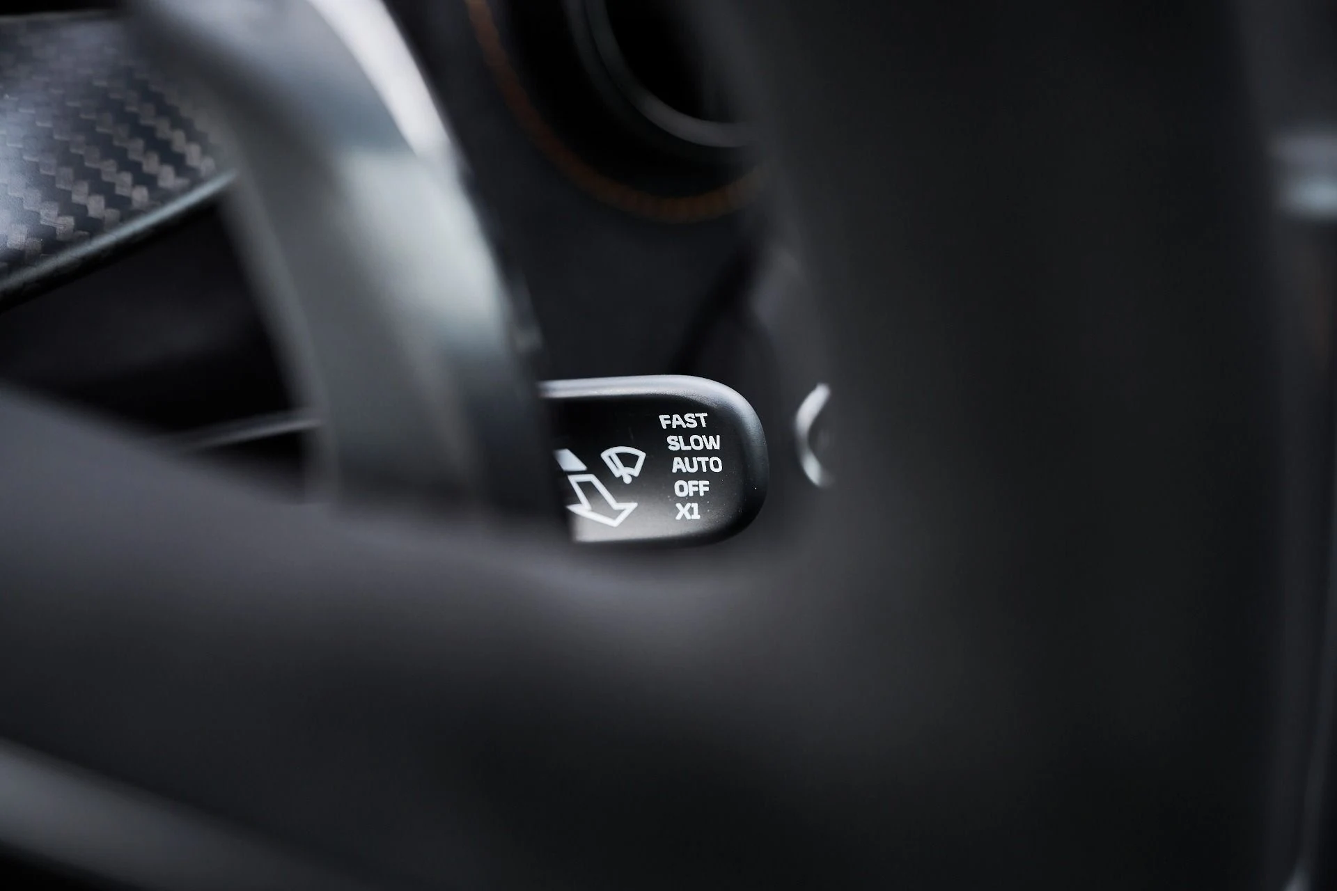 mph055_619272911_Used_2024_Mc_Laren_750_S_1762992887_f3bf57d265