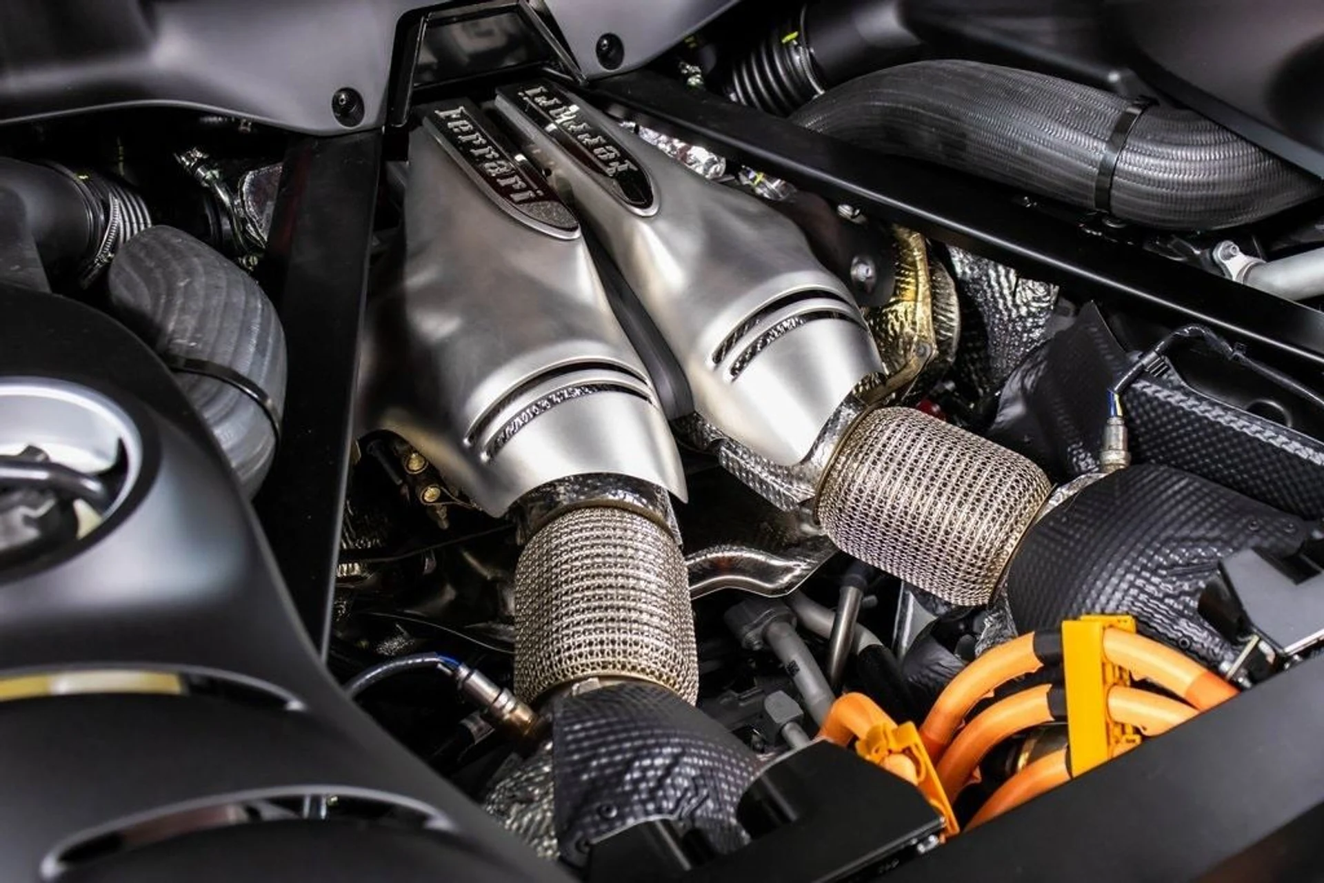 mph055_621533251_d3df27559a44a19b465295e3553a71f3x_f661c982a4