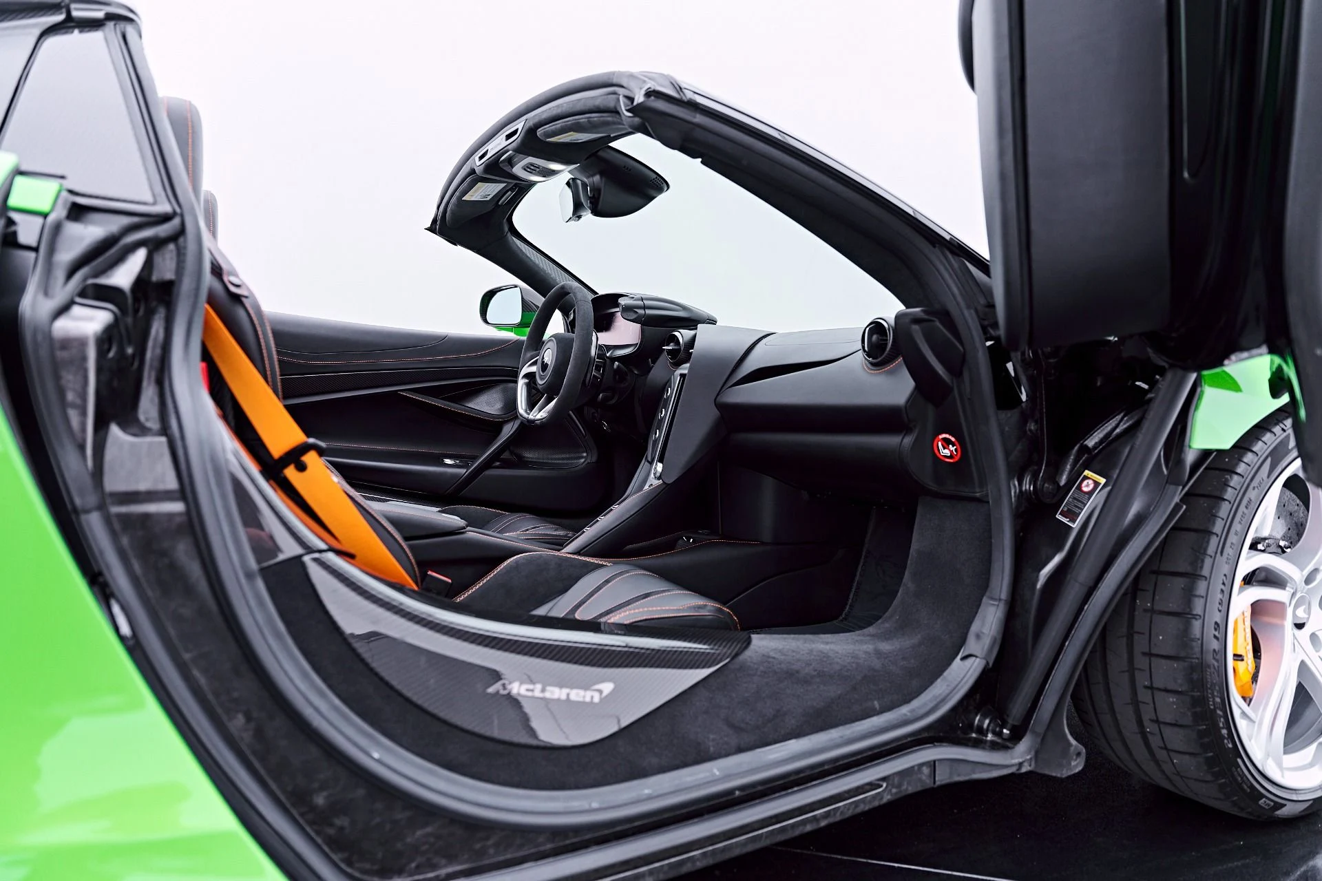 mph055_646249290_Used_2025_Mc_Laren_750_S_1784081759_809cccccd9