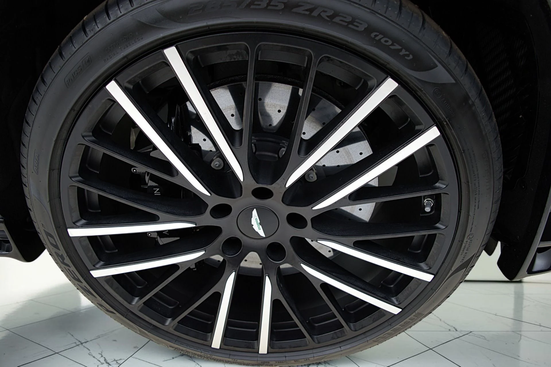 mph055_647772977_Used_2023_Aston_Martin_DBX_707_217e5bb30c