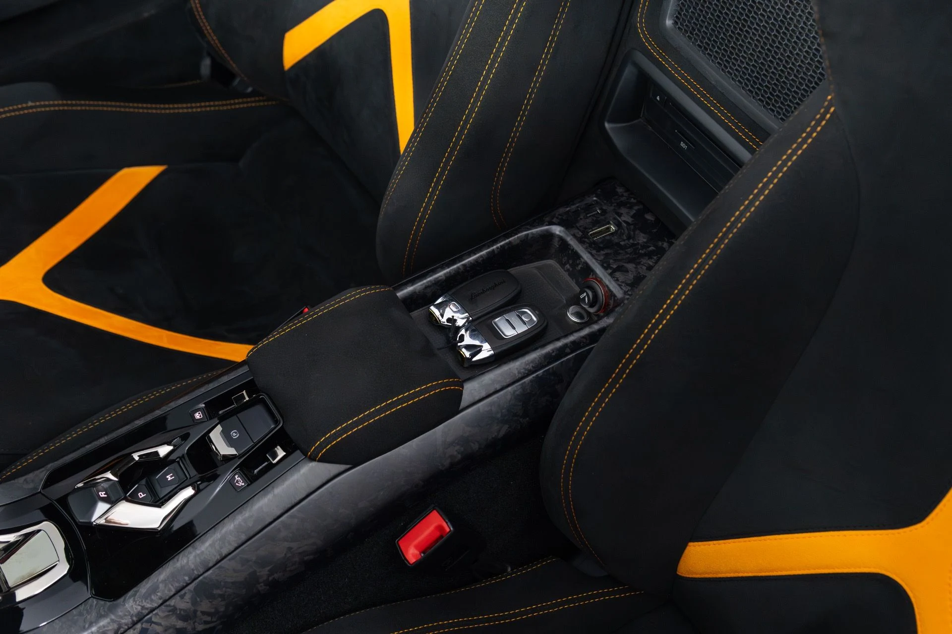 mph055_721553600_Used_2018_Lamborghini_Huracan_Performante_Spyder_1781732323_f0855a1b20