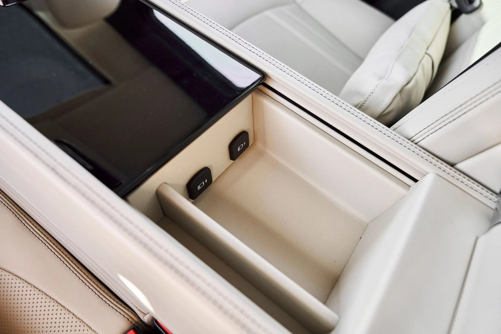 mph055_753042602_Used_2019_Bentley_Mulsanne_Base_1773861425_e2500f41ca