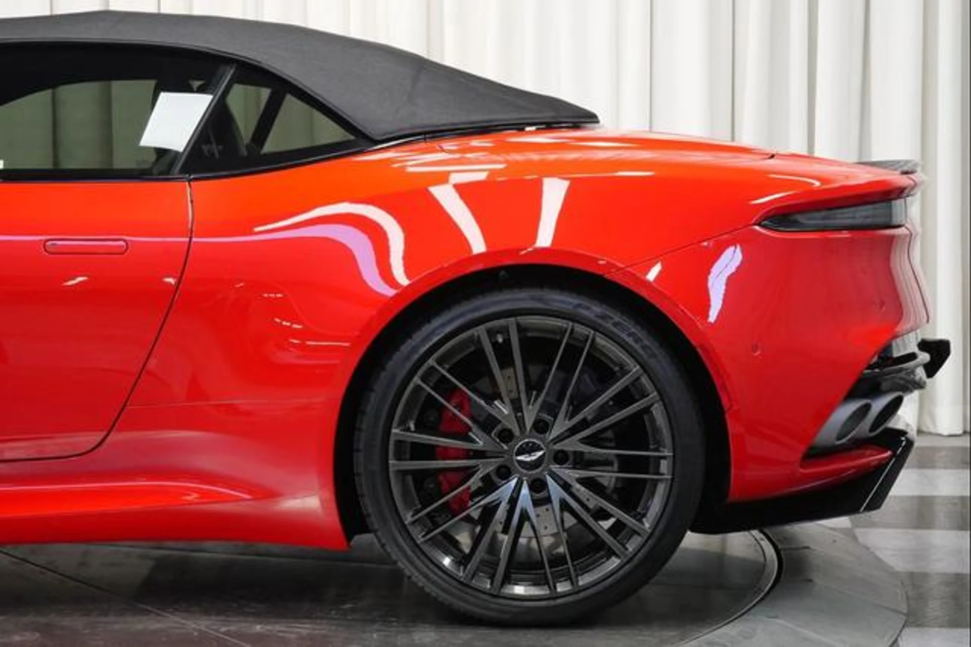 mph055_767127673_1x_T_Cbbcfv_J4f_I4hwqd_Ez7w_B7h_Xo_d285465917