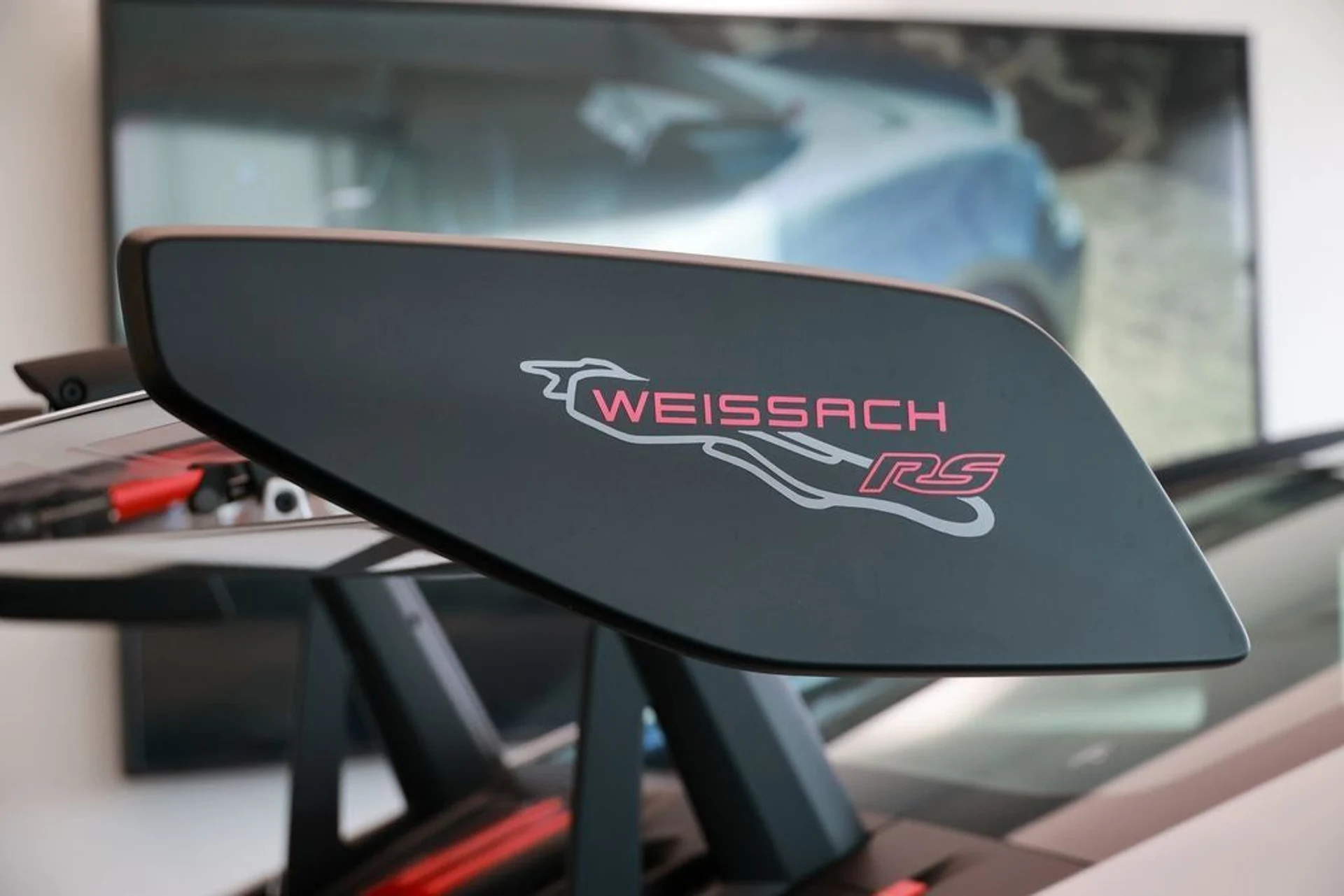 mph055_76850329_56_1cba229162