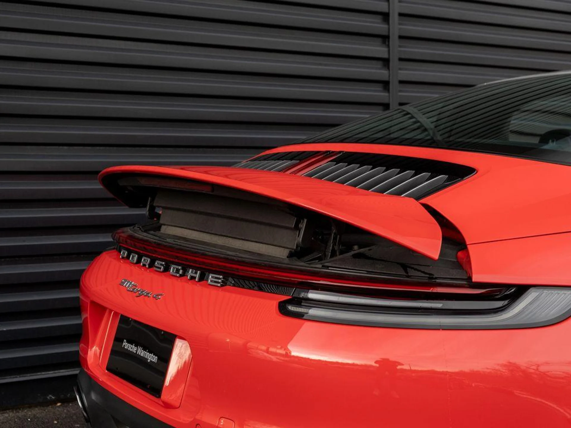 mph055_81880794_9ybg0wg_Crpk_EB_Ch_KV_Qq_AK_To_Q4_PA_d3ec947527