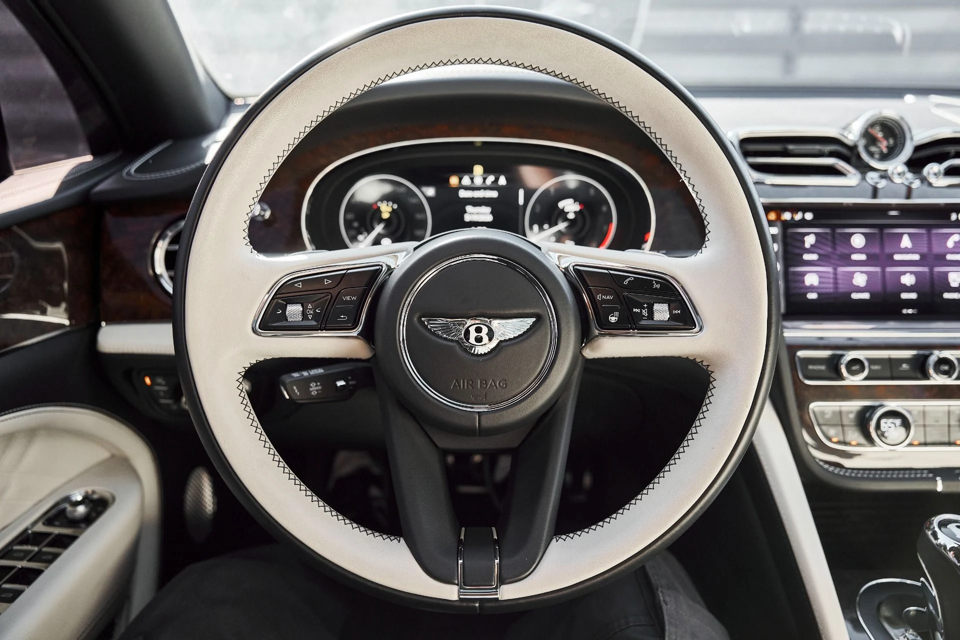 mph055_829087680_Used_2023_Bentley_Bentayga_EWB_Azure_1773968899_9c03f1fa23