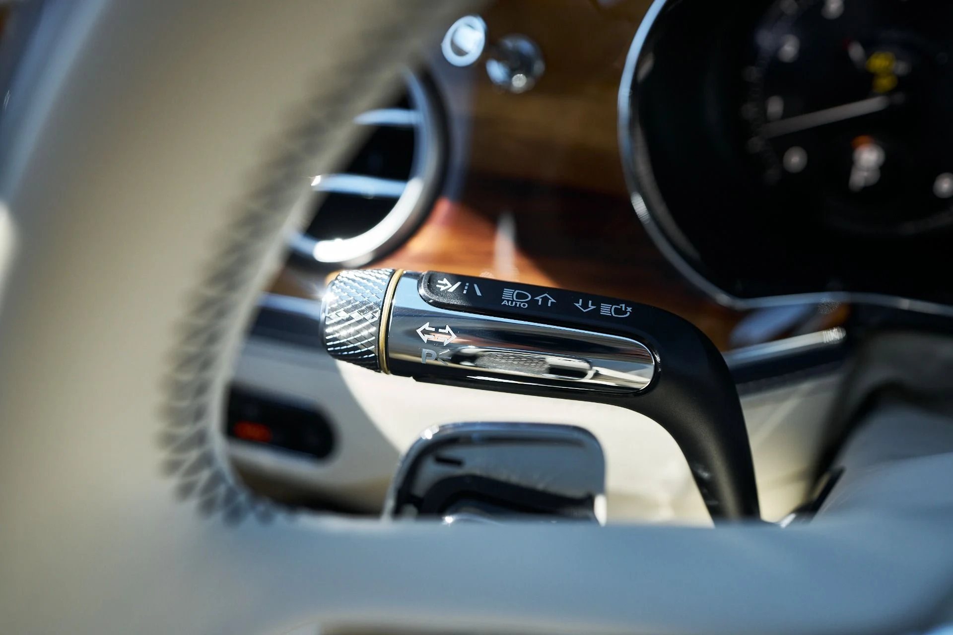 mph055_846177284_Used_2024_Bentley_Flying_Spur_Mulliner_W12_1760650692_4d3750956e