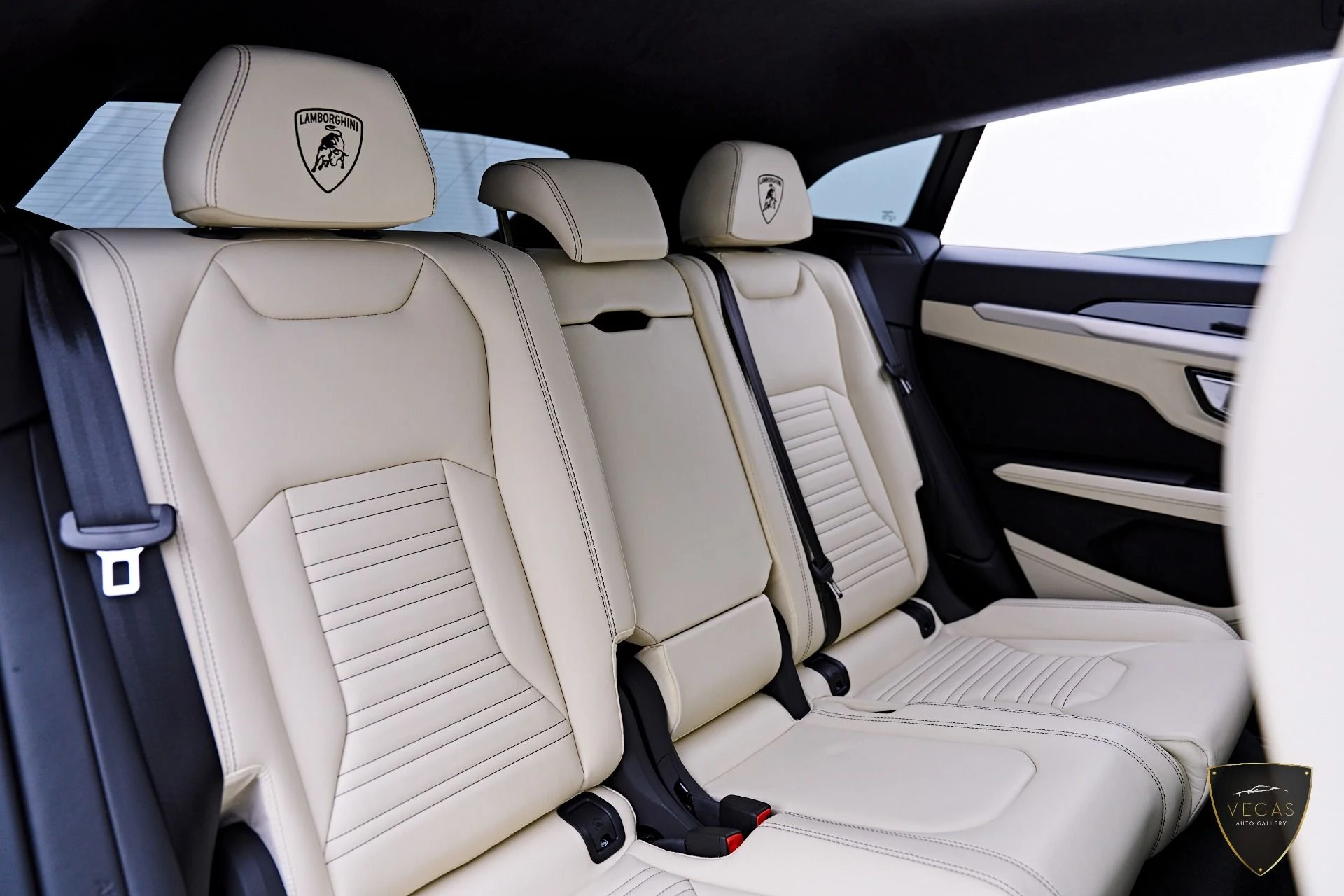 mph055_857991827_Used_2026_Lamborghini_Urus_SE_1783419711_8d9bdc8772