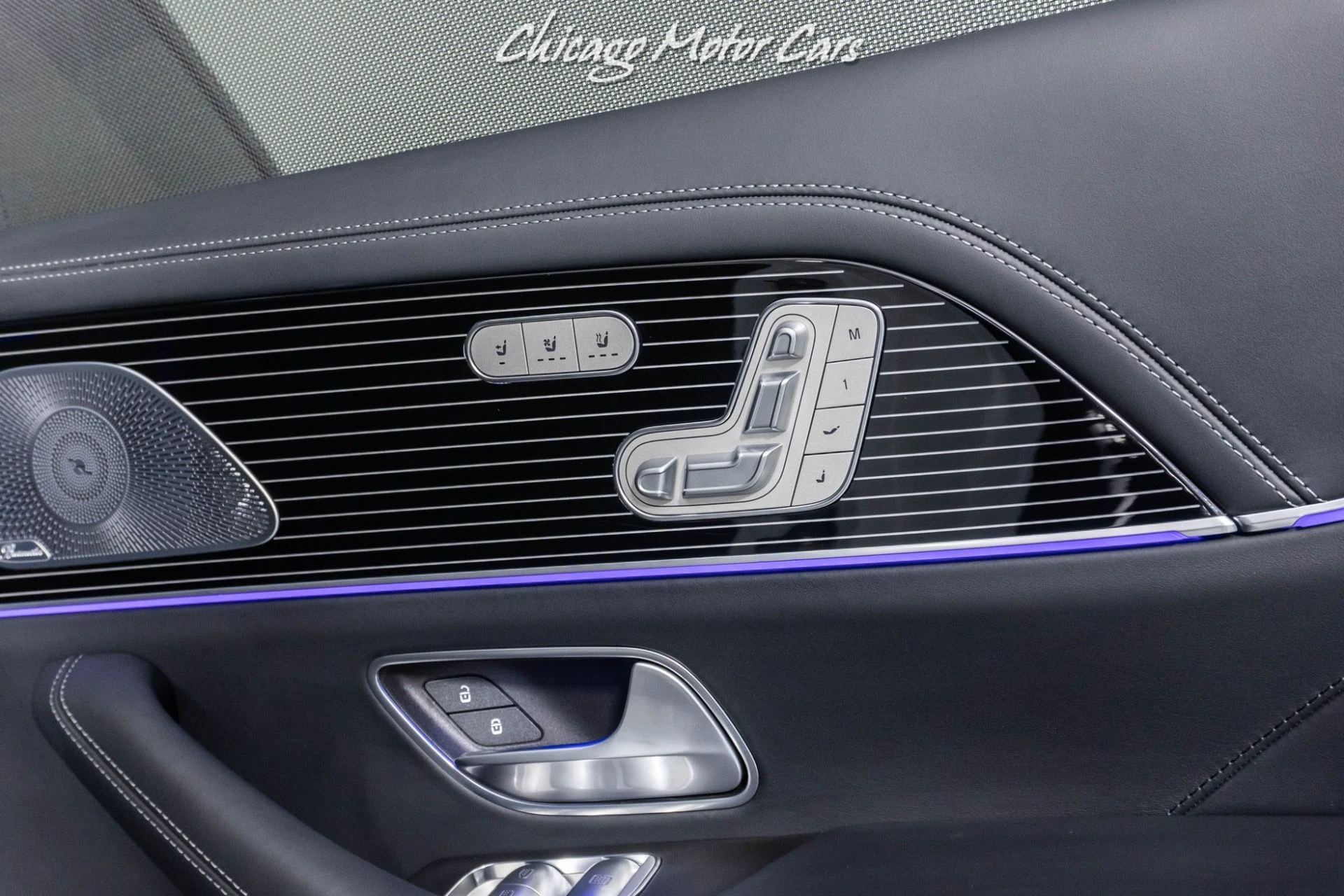 mph055_86179020_10022_p56_l_50bfe1f778