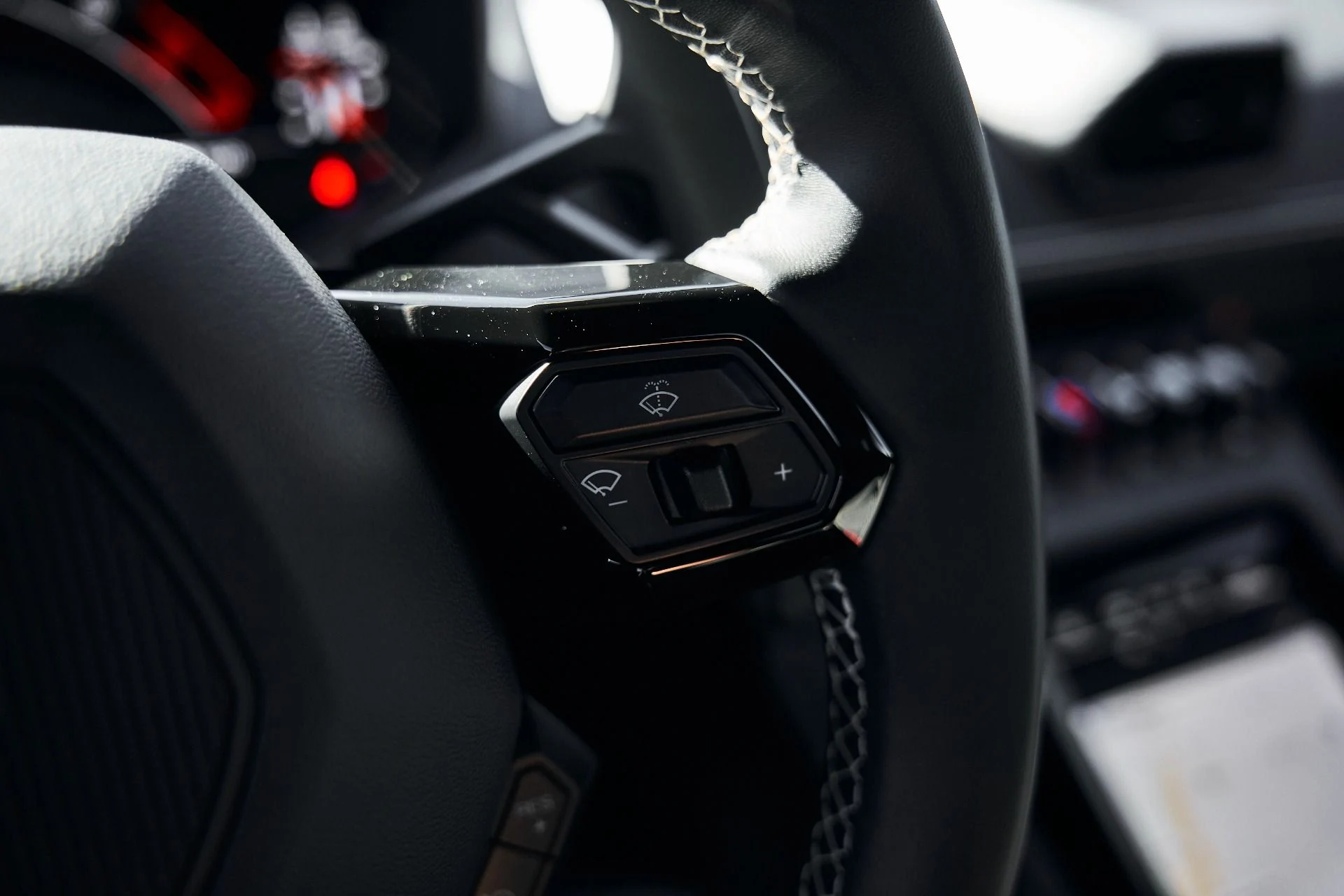 mph055_866673921_Used_2023_Lamborghini_Huracan_Tecnica_Base_1774403265_4c4b299af2