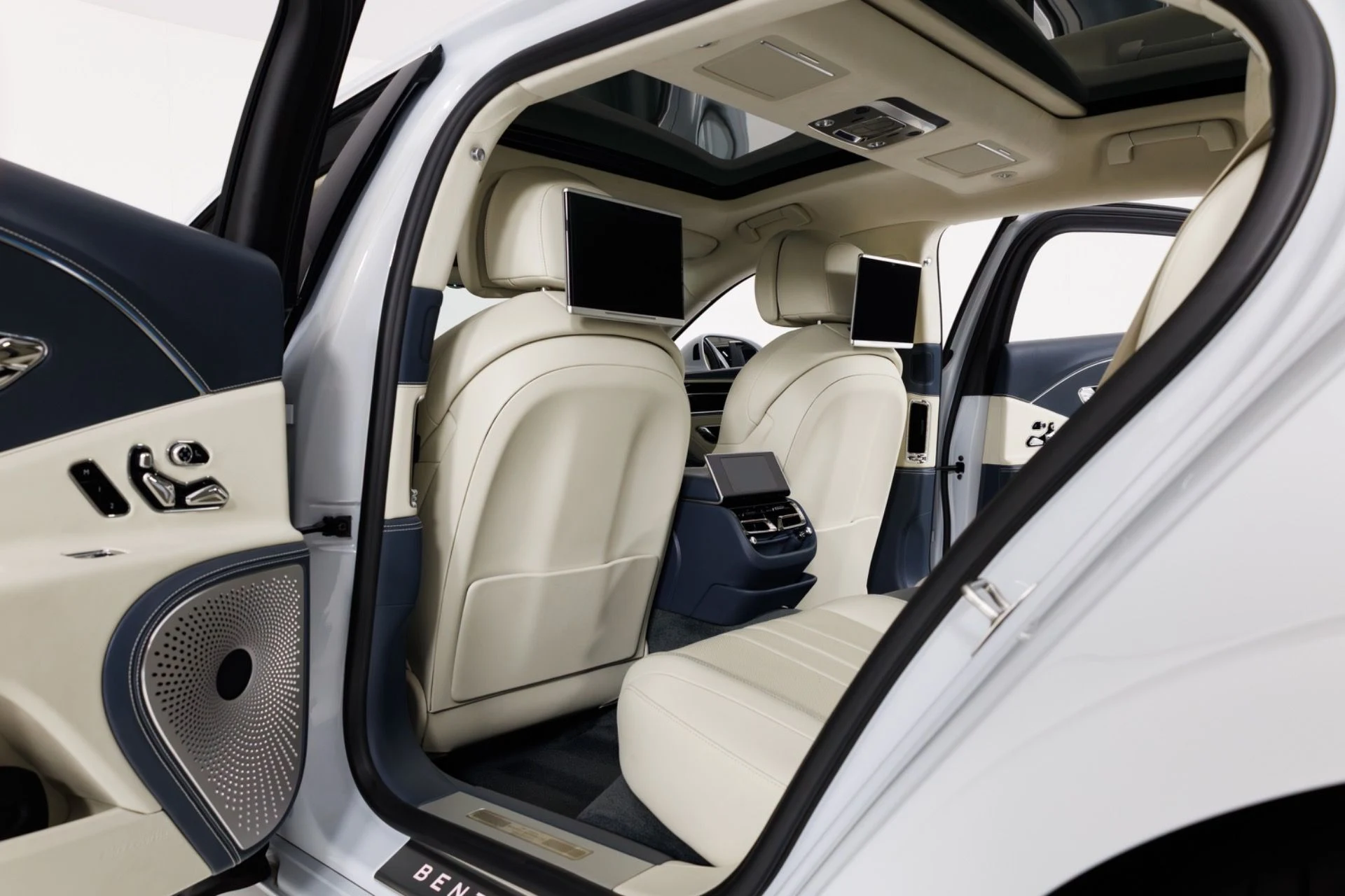 mph055_890480574_Used_2020_Bentley_Flying_Spur_W12_1776899563_95f0b1ae44