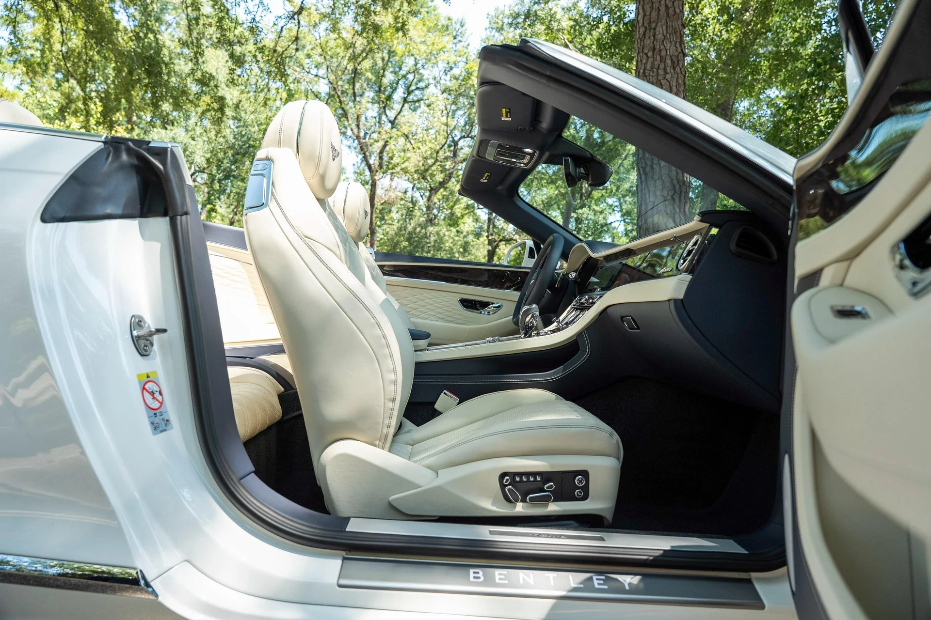 mph055_900307680_451284869_695f54ed9054447ae61080cd_db044bca53