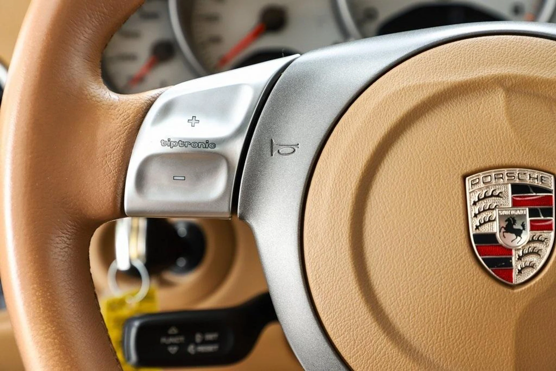 mph055_904817634_TR_Gns_Zbtt5e_E_Zq_Cx0nak5_E_Rcnyc_77943f7831