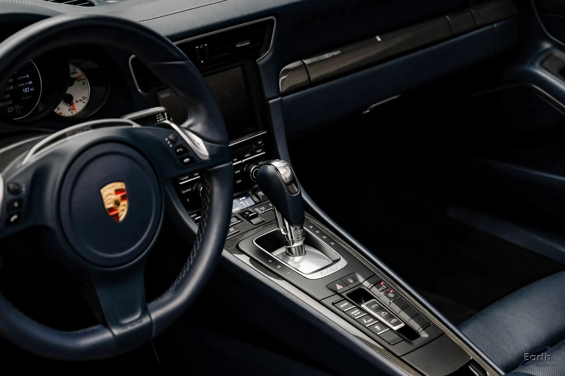 mph055_906990320_01012cccd5f20e7dd7bf85772d0b6408x_e3fc91082a